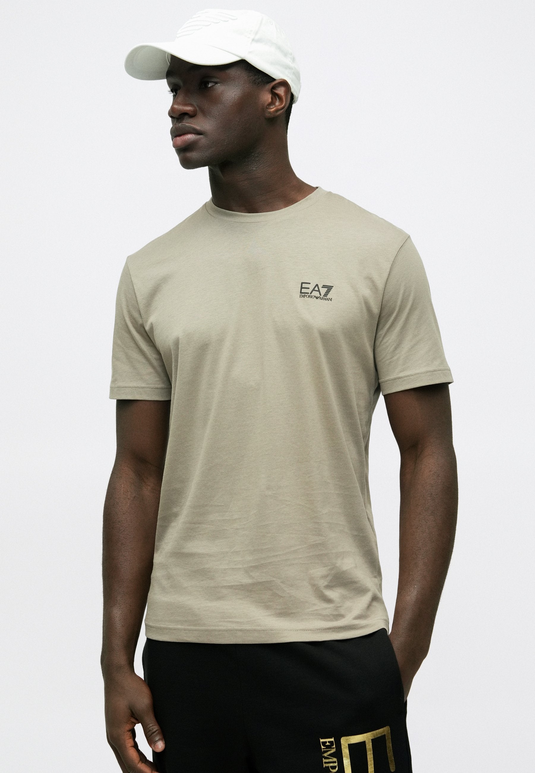 TRAIN CORE  - Shorts - black/gold coloured