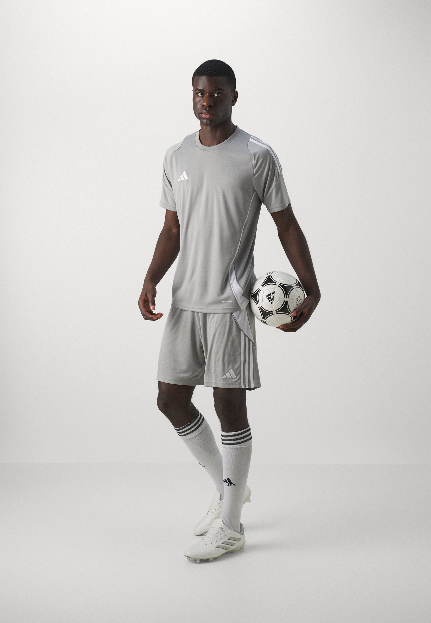 TIRO24 SHORT - Sports shorts - team mid grey/white