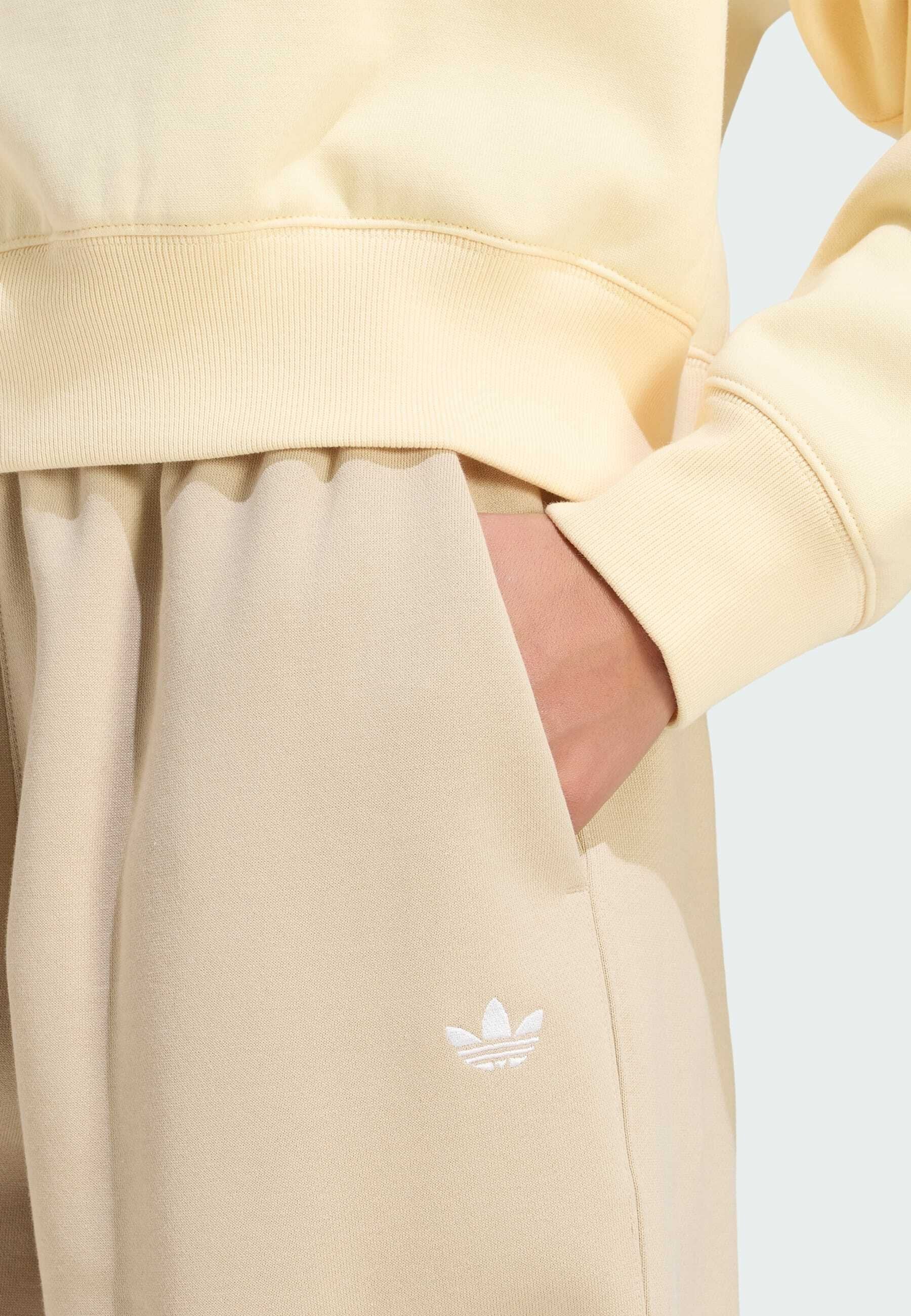 ESS FL JOGGER - Tracksuit bottoms - khaki three