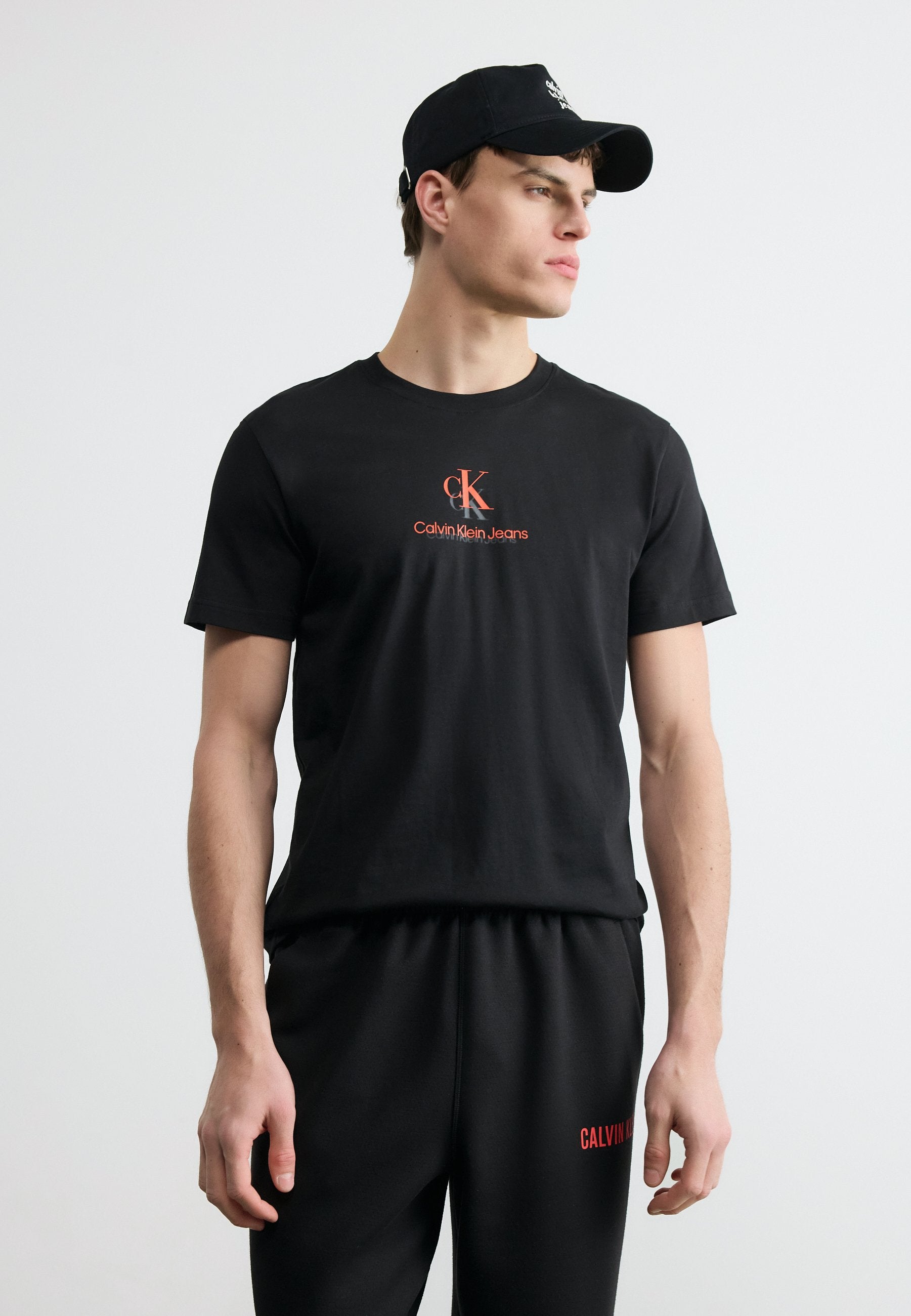 SHADOW LOGO TEE - Print T-shirt - black