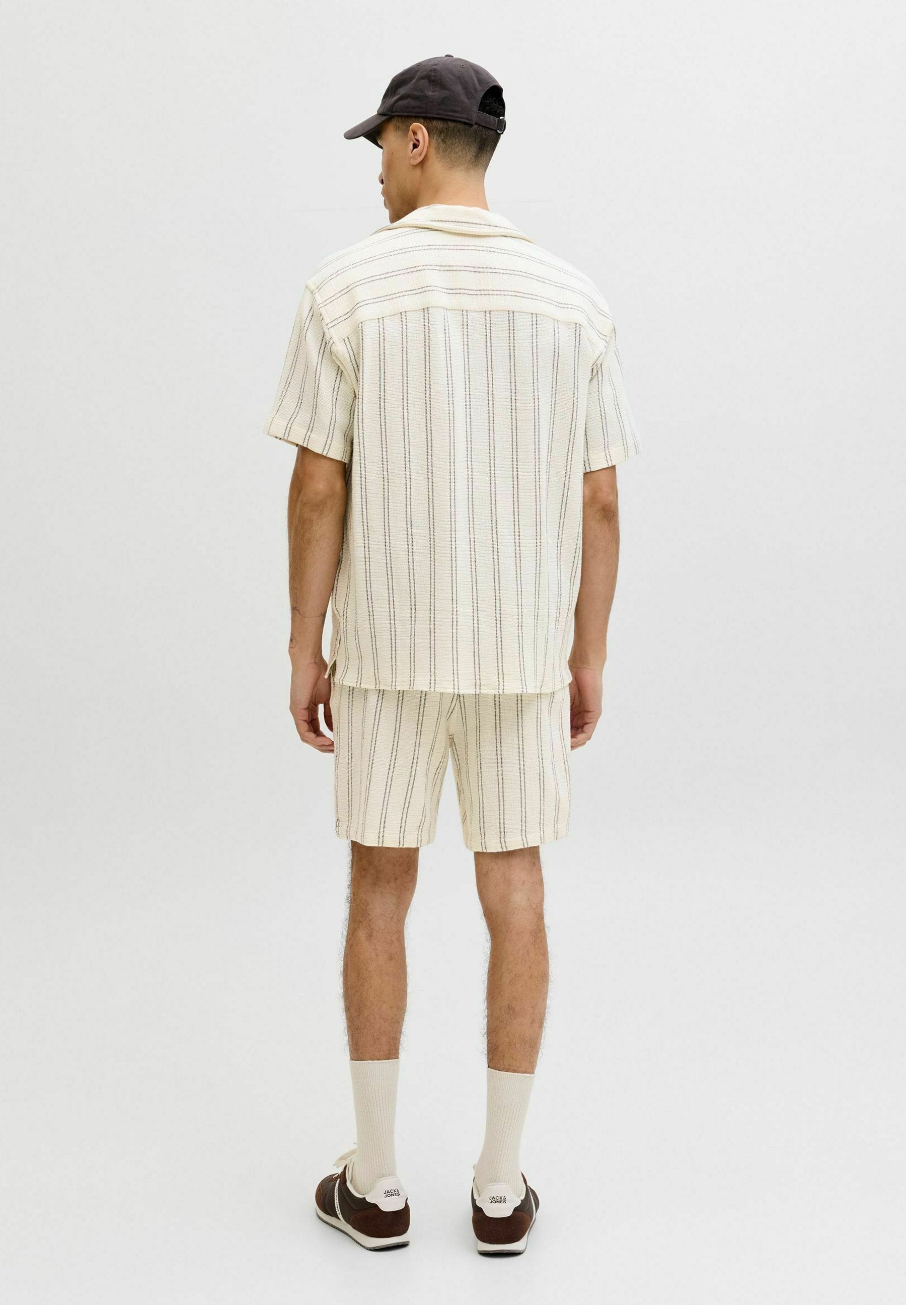 Relaxed Fit - Shorts - weiß