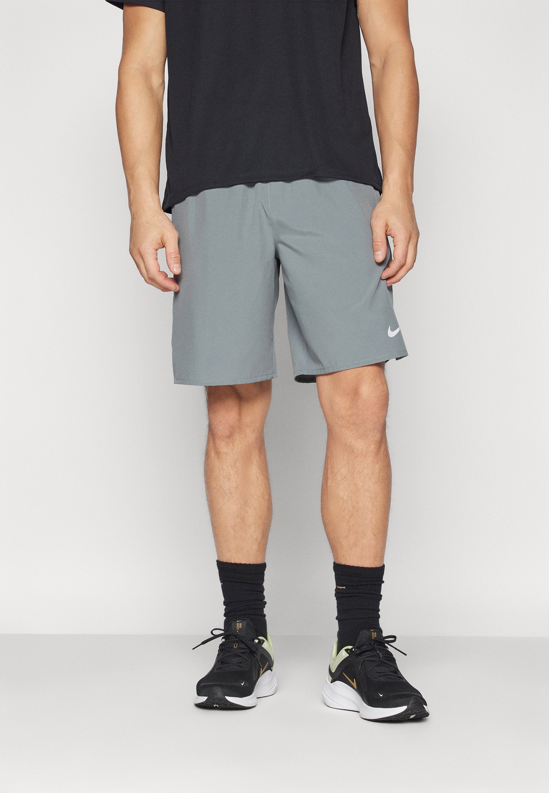 CHALLENGER SHORT - Sports shorts - smoke grey/black/reflective silver