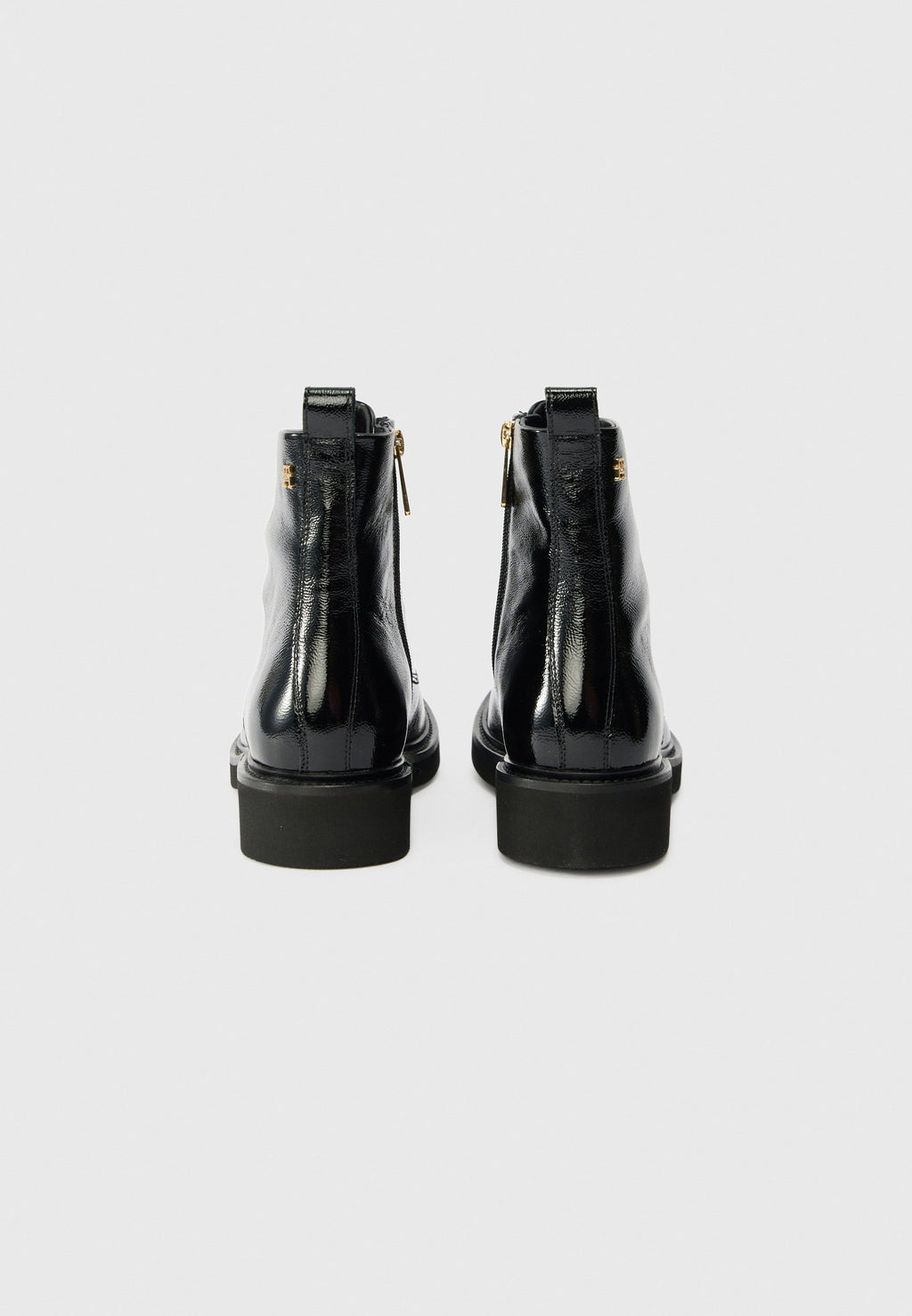 BOTTINES À LACETS EN CUIR FROISSÉ - Bottines classiques - noir
