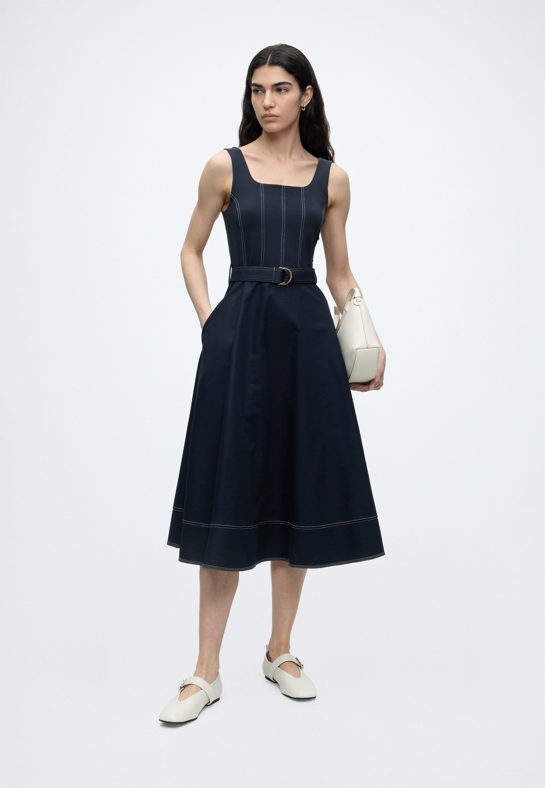 ROBE À SURPIQÛRES CONTRASTANTES - Robe de jour - dark night navy