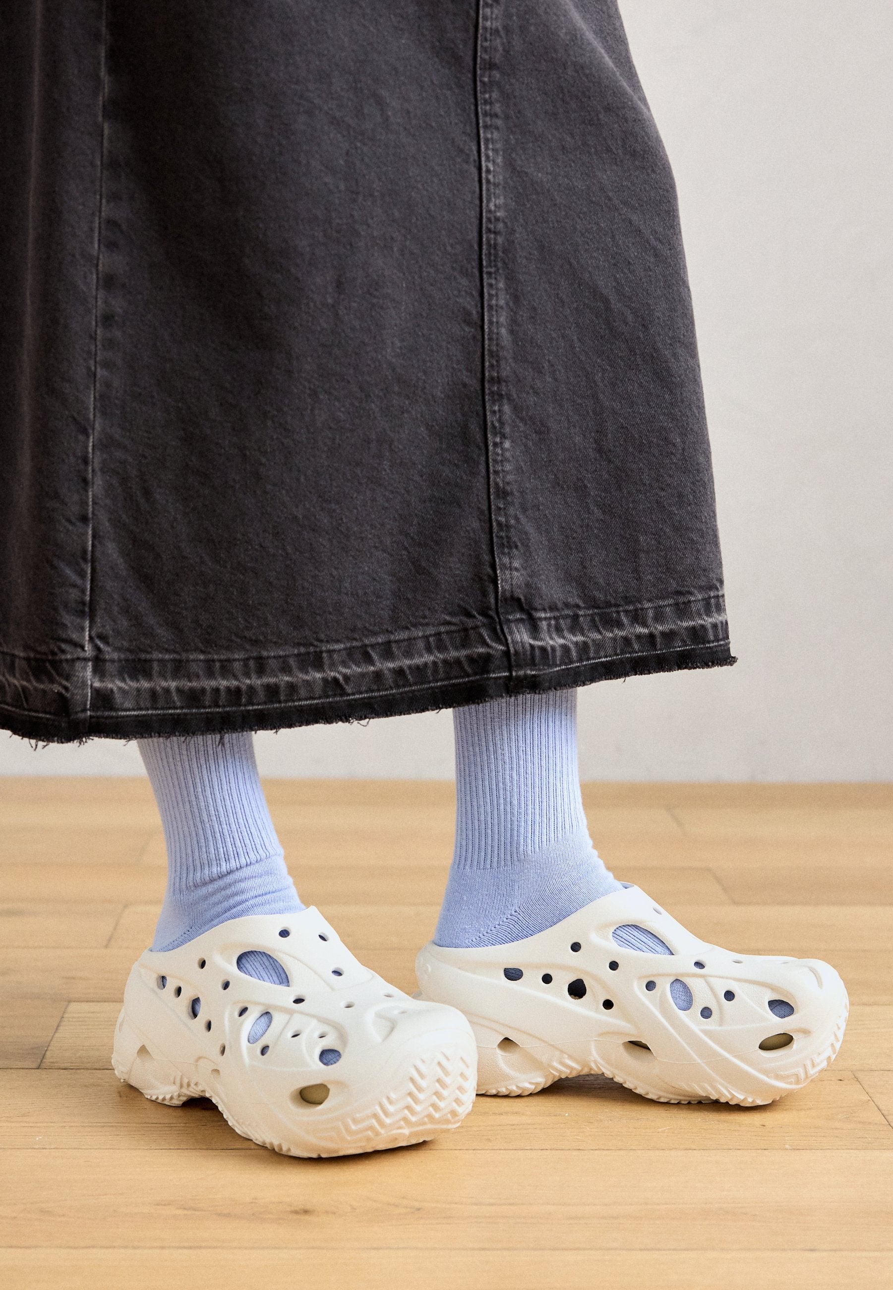 CAGED - Heeled mules - chalk