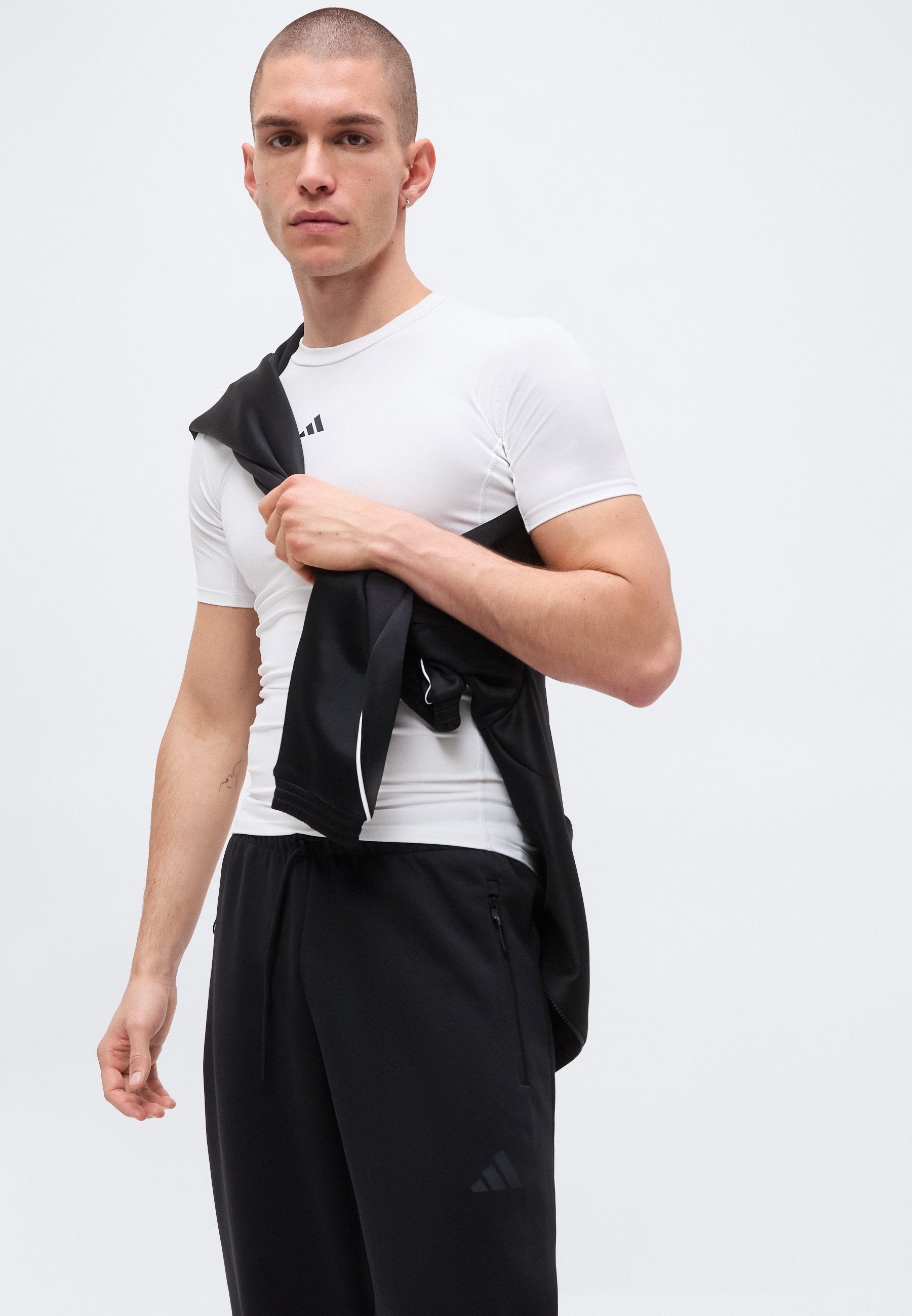 بنطلونات ADIDAS Z.N.E. - بنطلونات رياضية - أسود
