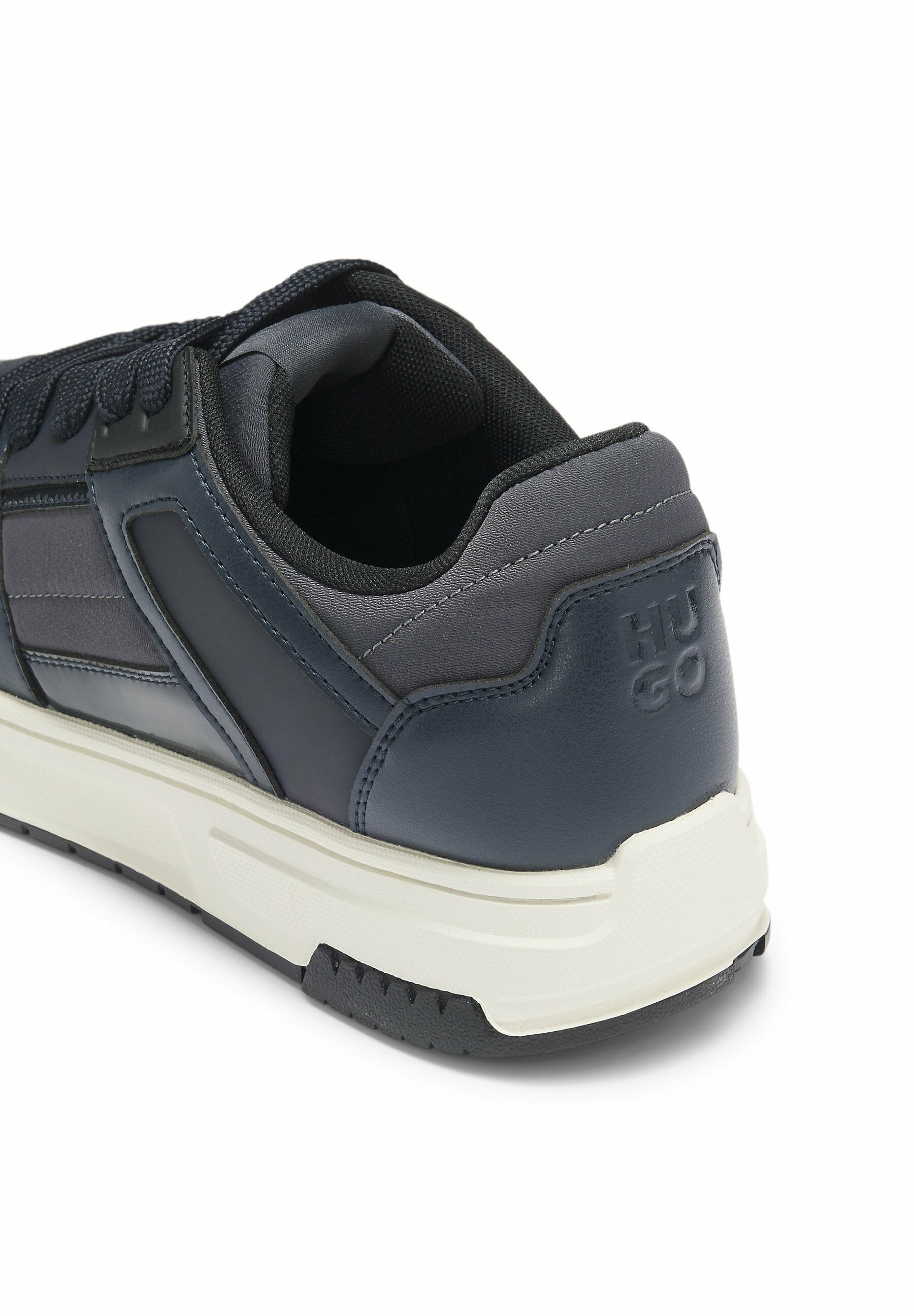 Trainers - dark blue one