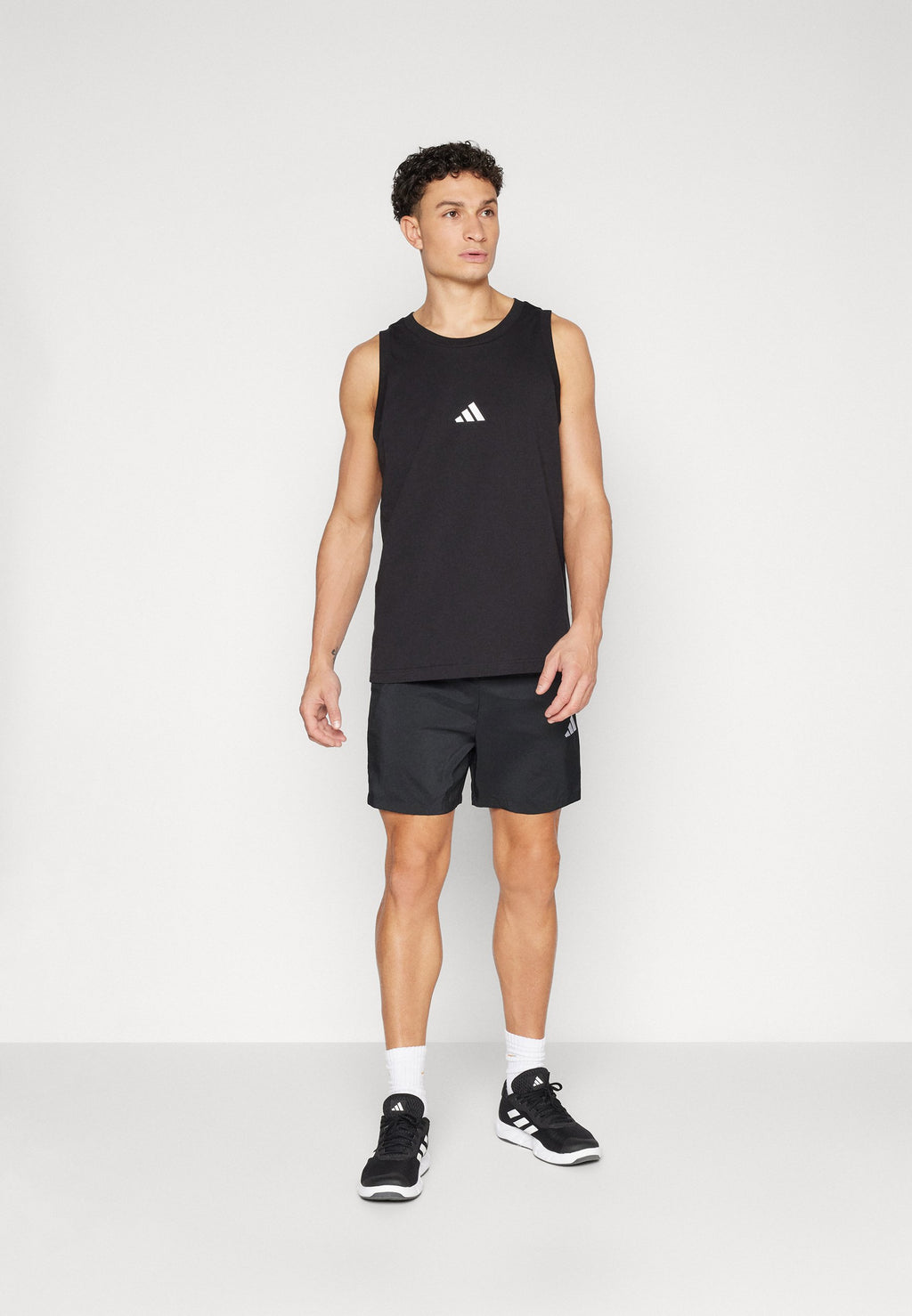 CHELSEA - Sports shorts - black/white