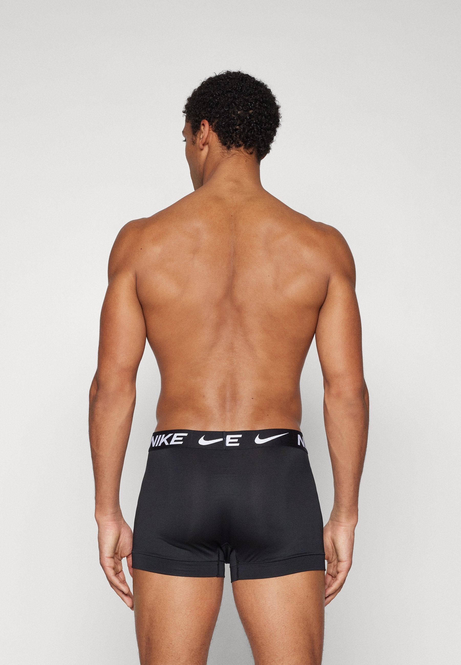 ESSENTIAL TRUNK 3 PACK - Trunks - black
