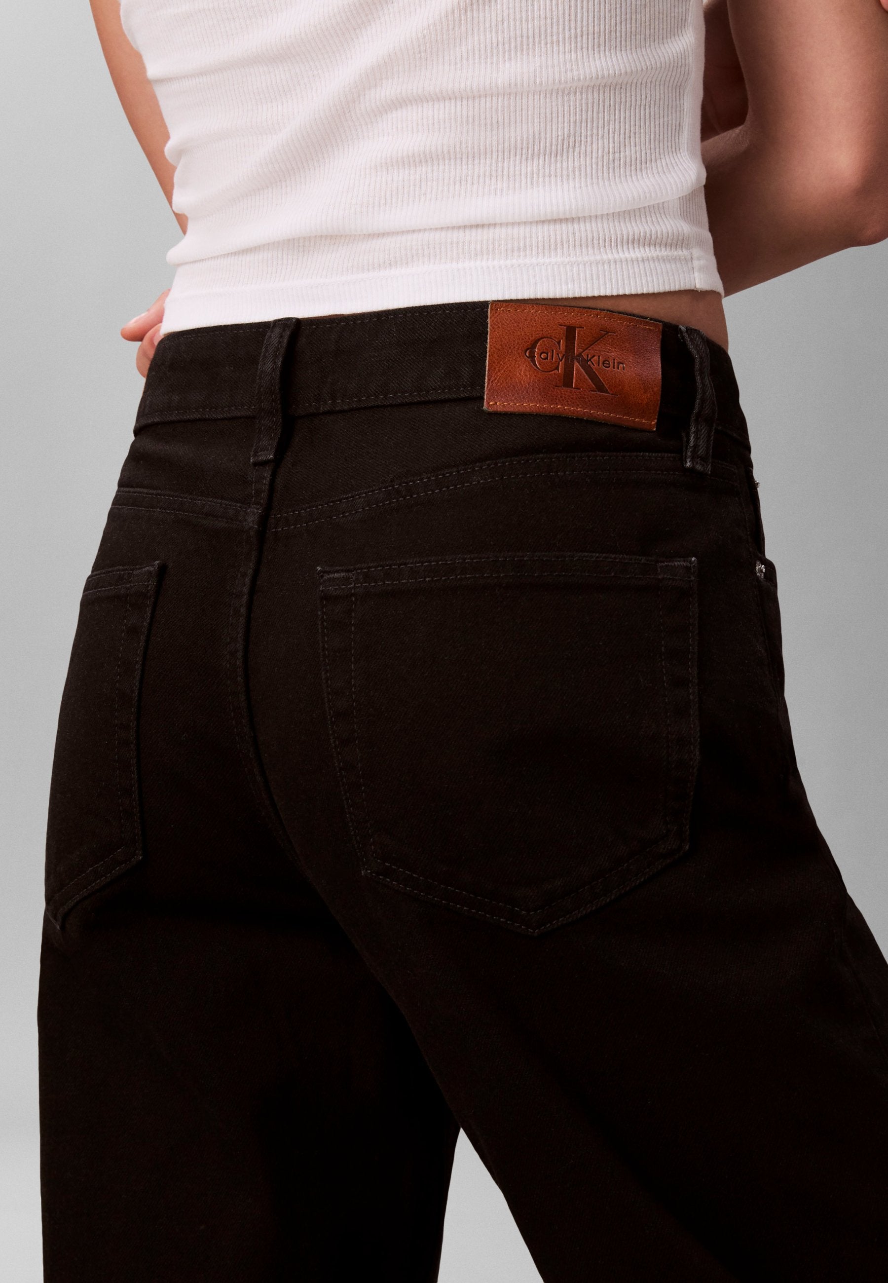 SIGNATURE STRAIGHT - Relaxed fit jeans - soft black