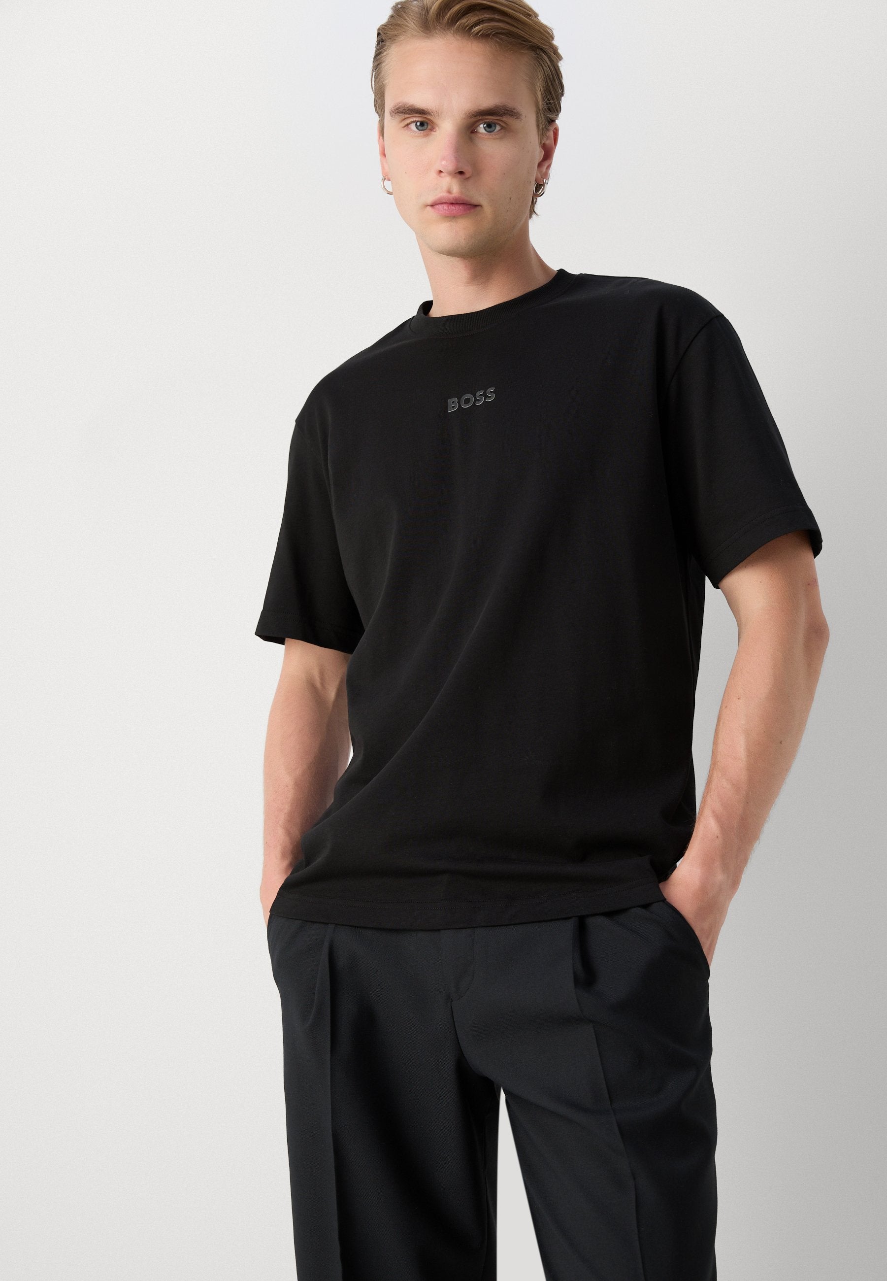 TEE - Basic T-shirt - black