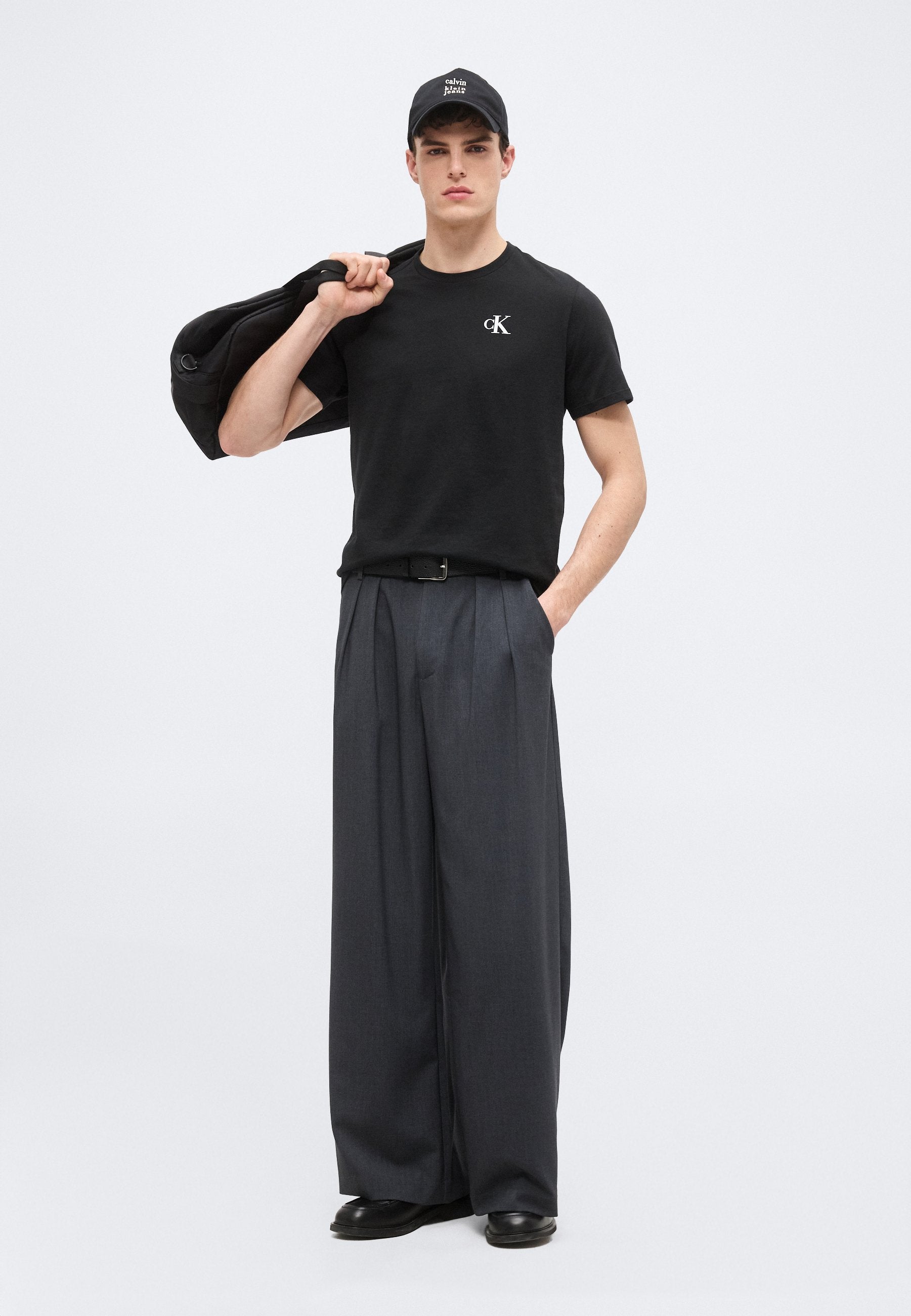 TEE CLASSIQUE À IMPRIMÉ AU DOS - T-shirt imprimé - black