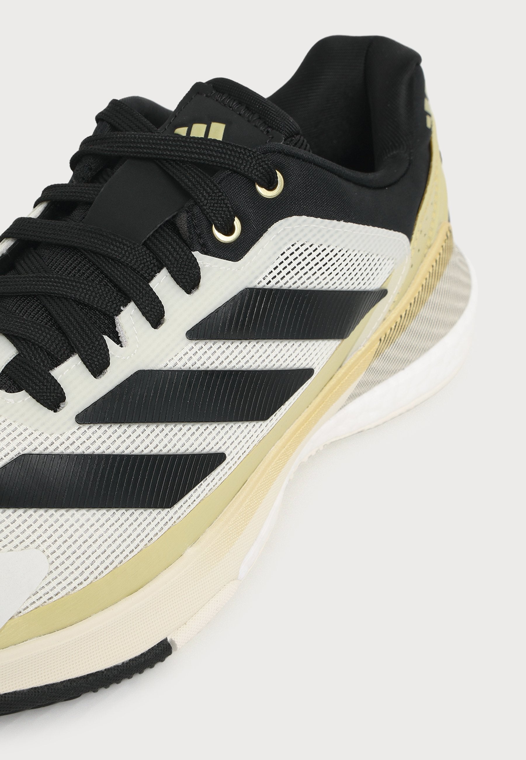 CRAZYQUICK BOOST PADEL - Padel shoes - off white/core black/gold metallic