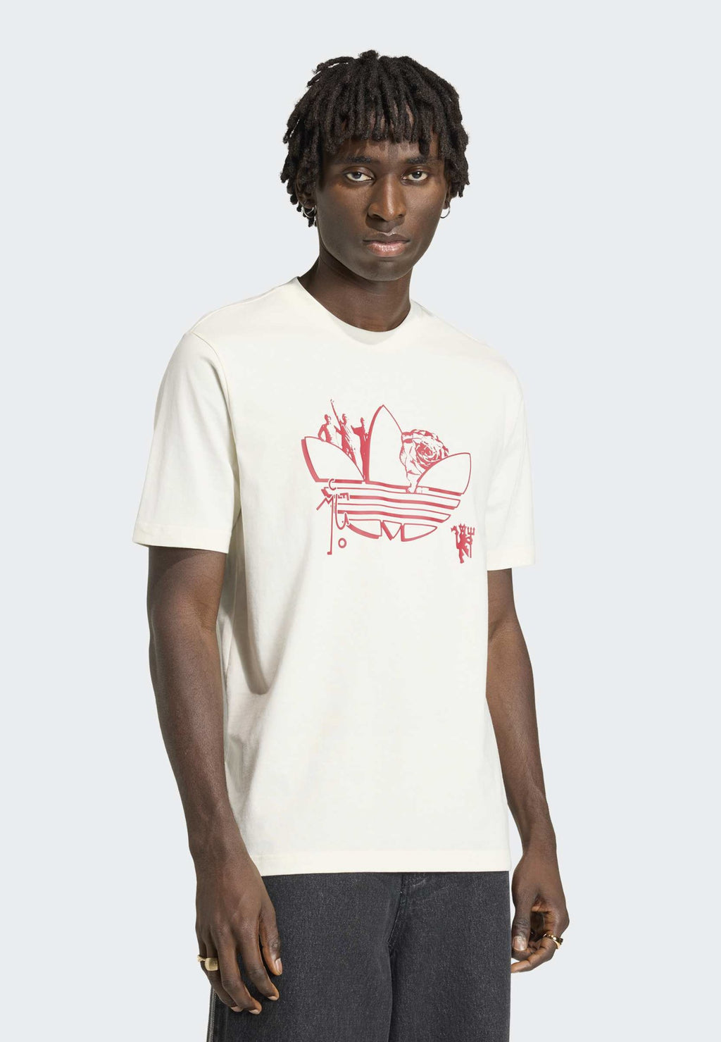 MANCHESTER UNITED SEASONAL GRAPHIC TEE - Print T-shirt - off white