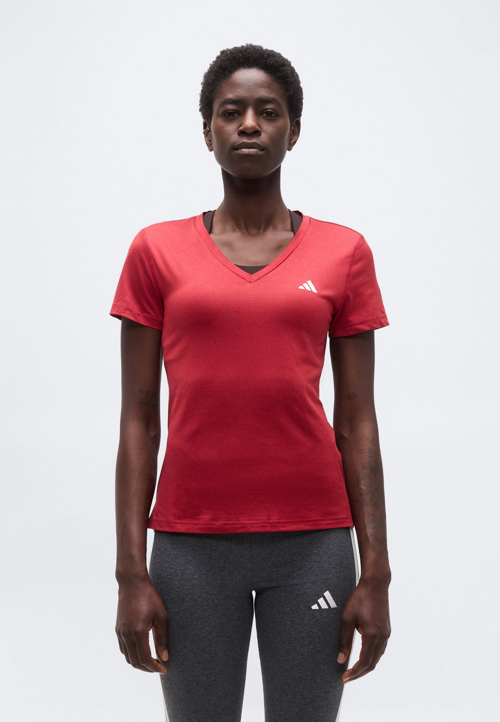WORKOUT ESSENTIALS V-NECK T-SHIRT - Sports T-shirt - active maroon