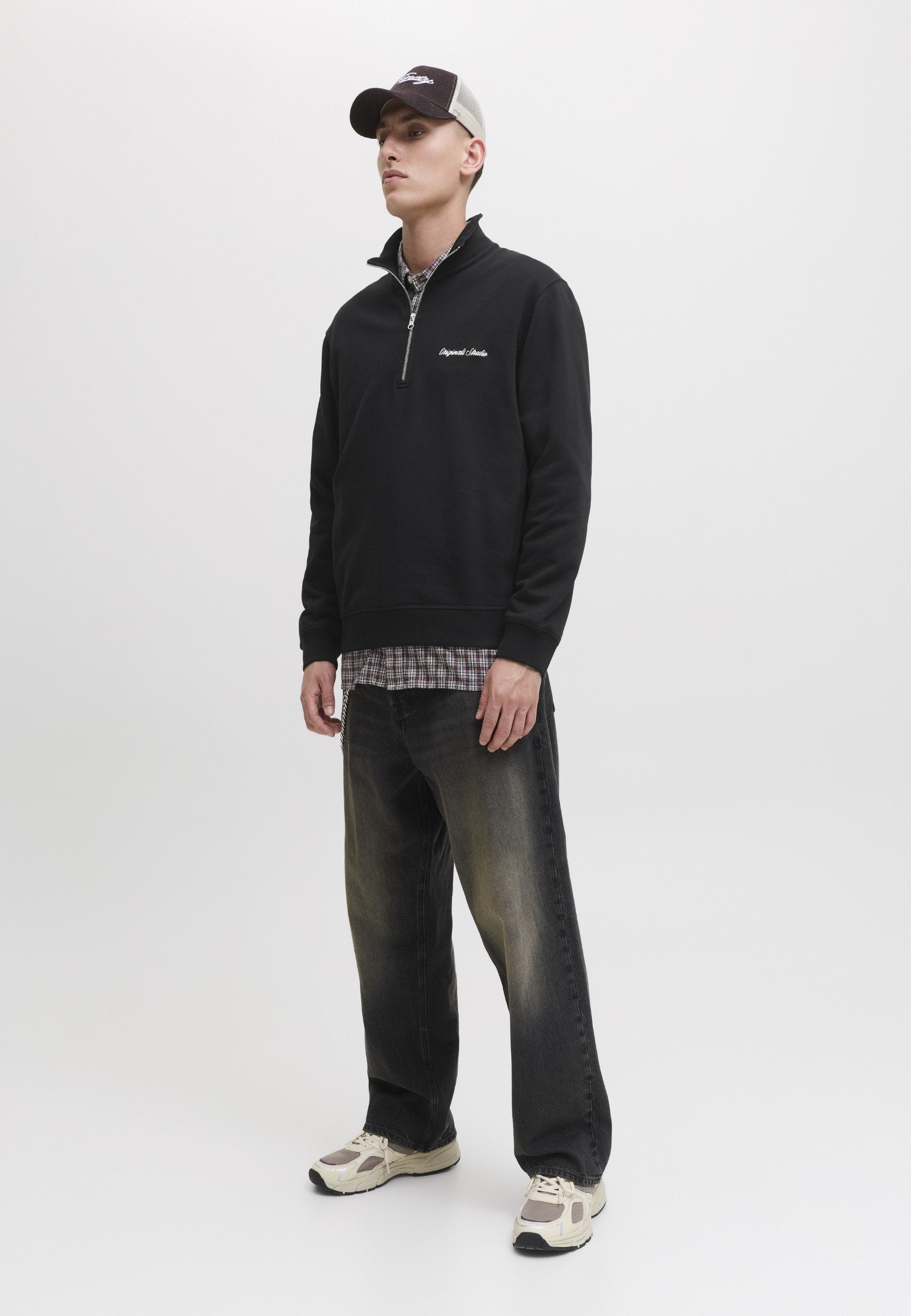 Sweatshirt - black