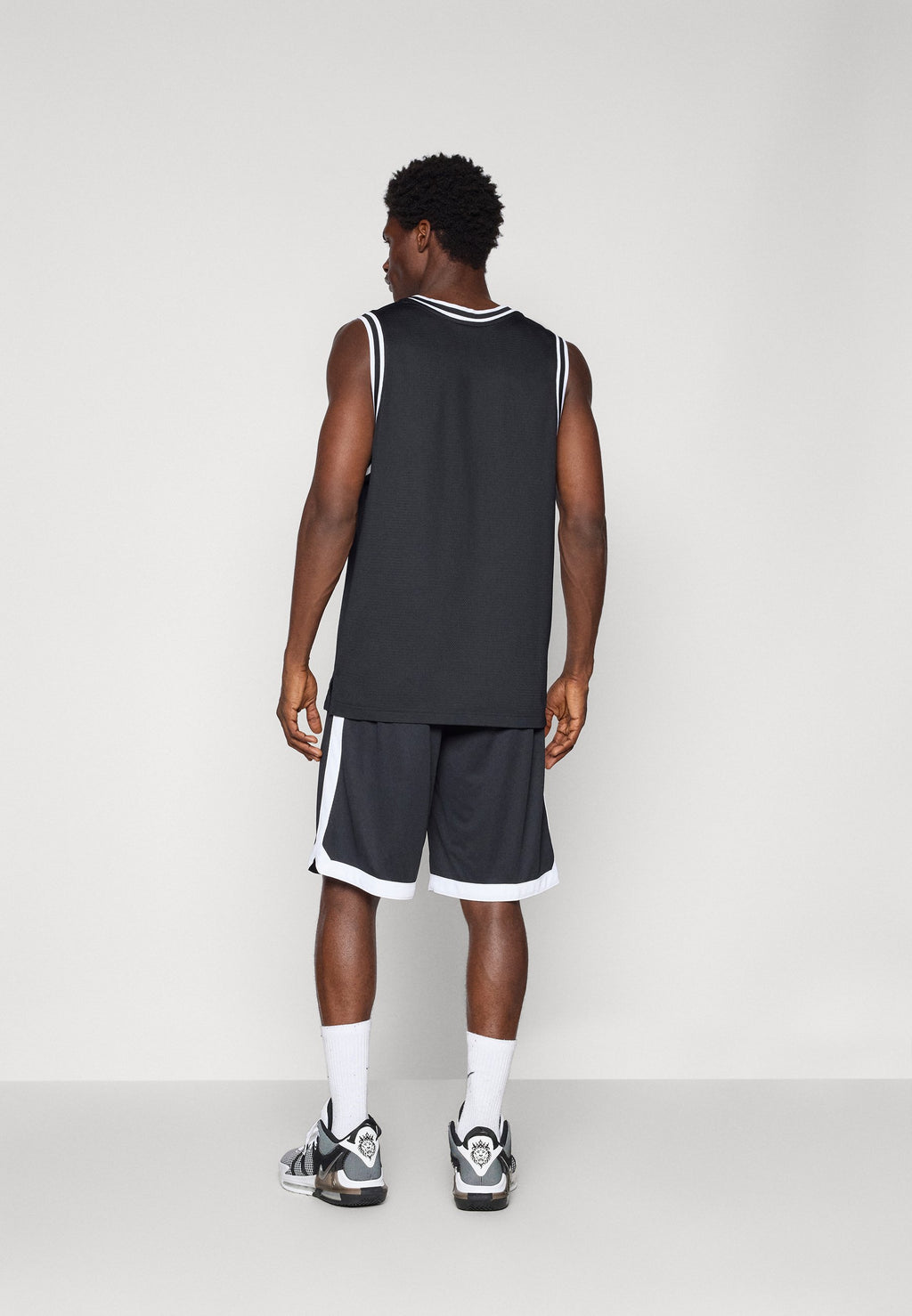 DNA SHORT - Sports shorts - black/white