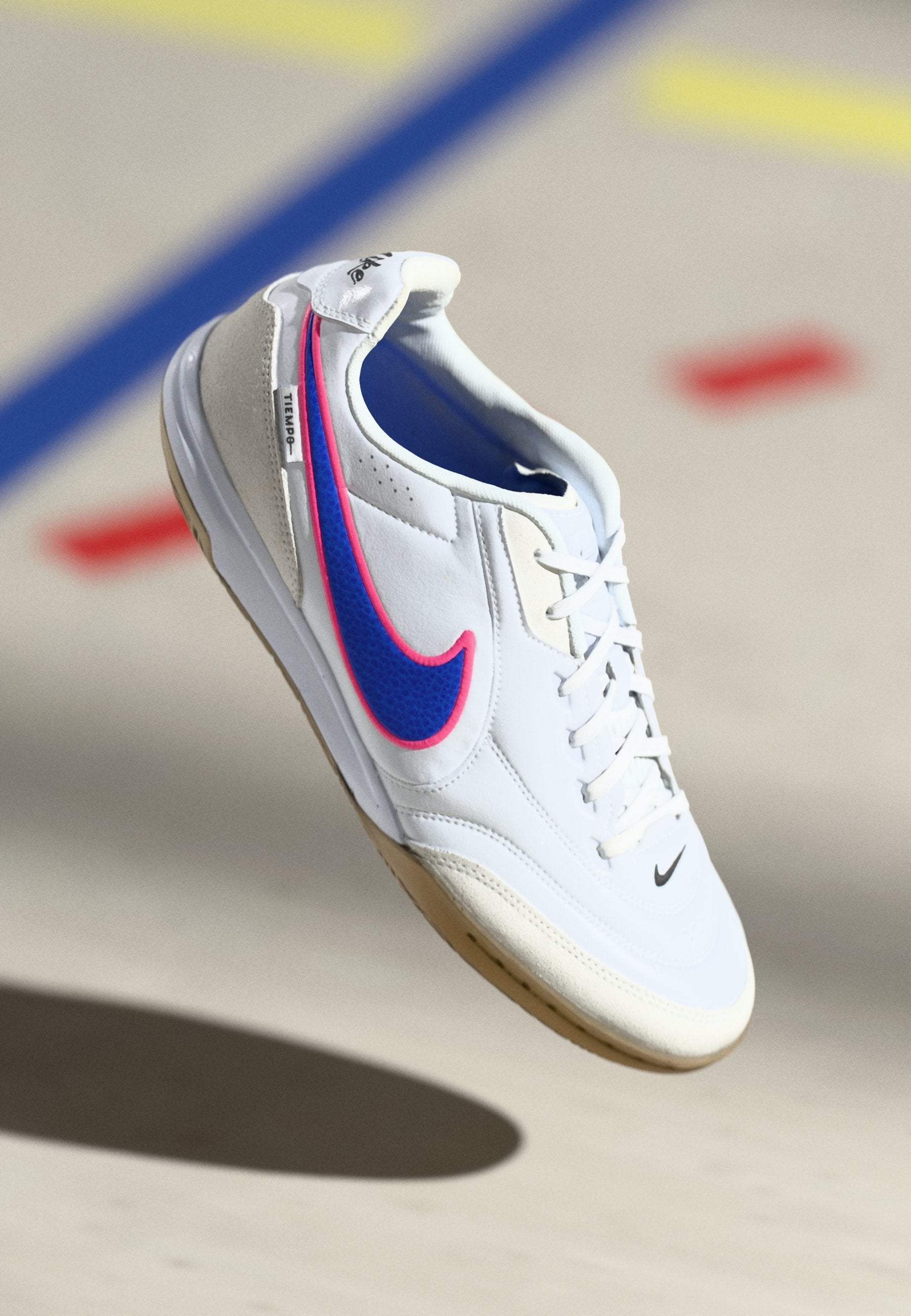 TIEMPO STREETGATO IC UNISEX - Indoor football boots - white/racer blue/pink blast