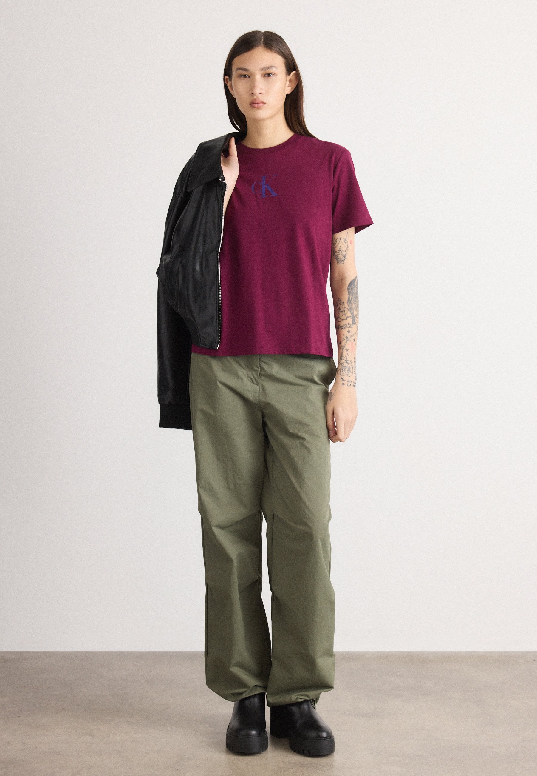 CLASSIC FOIL TEE - Print T-shirt - berry glaze