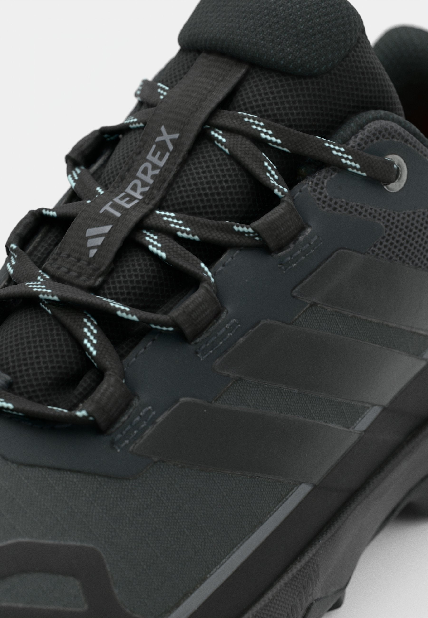 SKYCHASER AX5 GORE TEX - Hiking shoes - core black/semi flash aqua