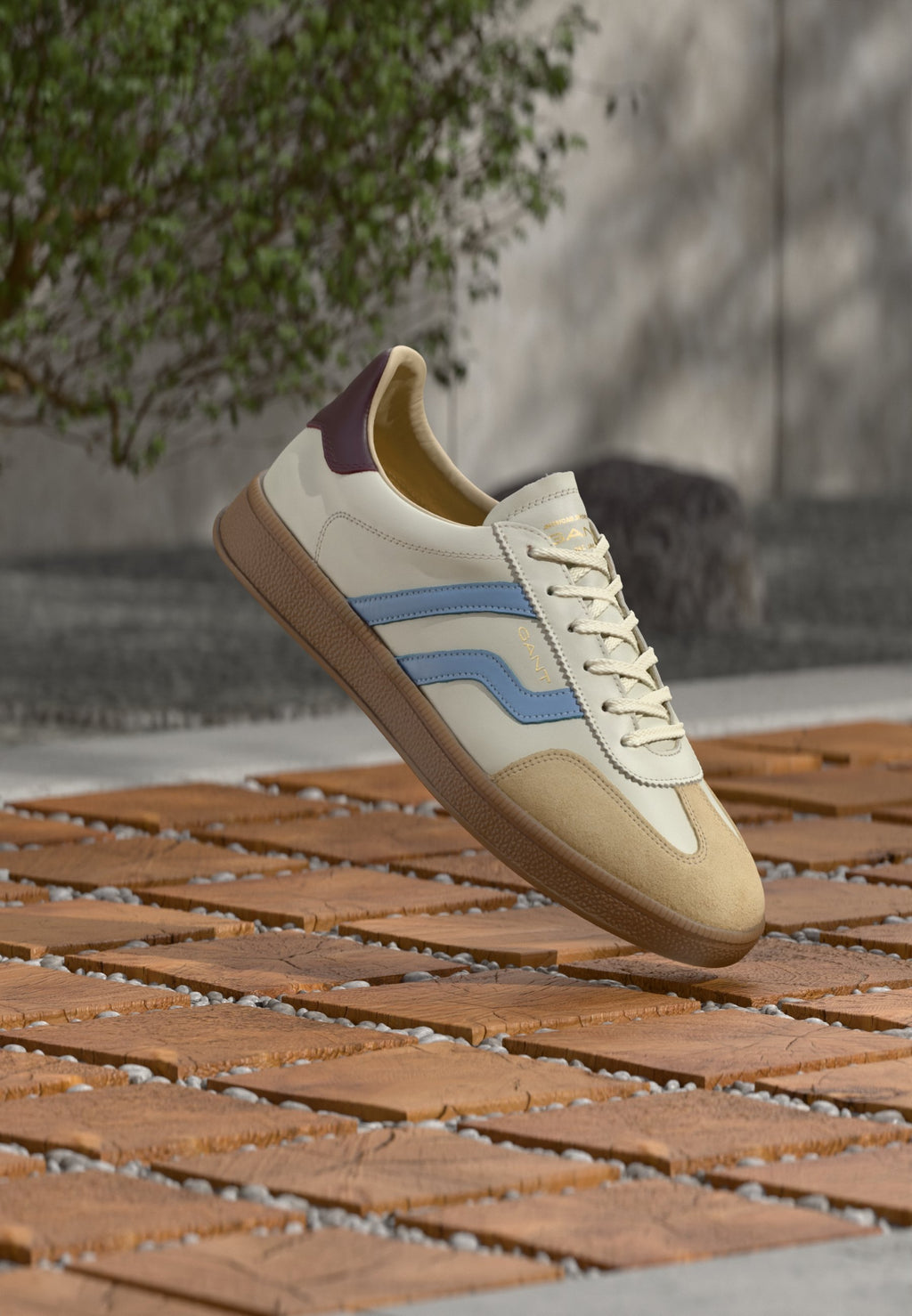 Trainers - off white/blue