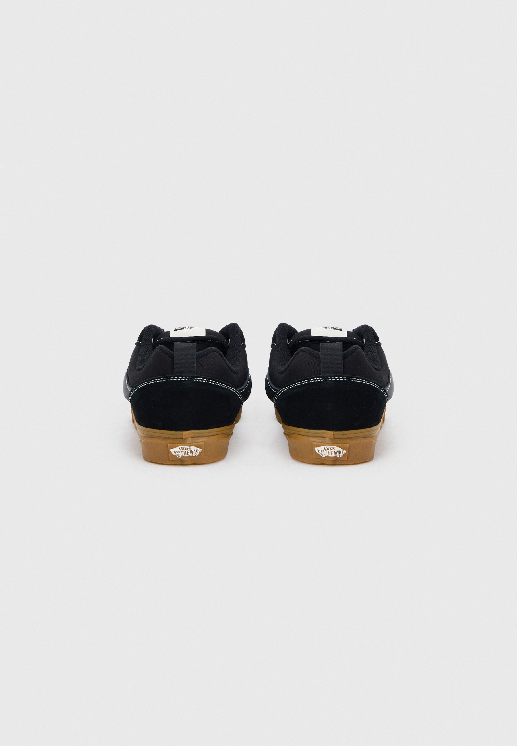 KNU SKOOL UNISEX - Skate shoes - gum/black
