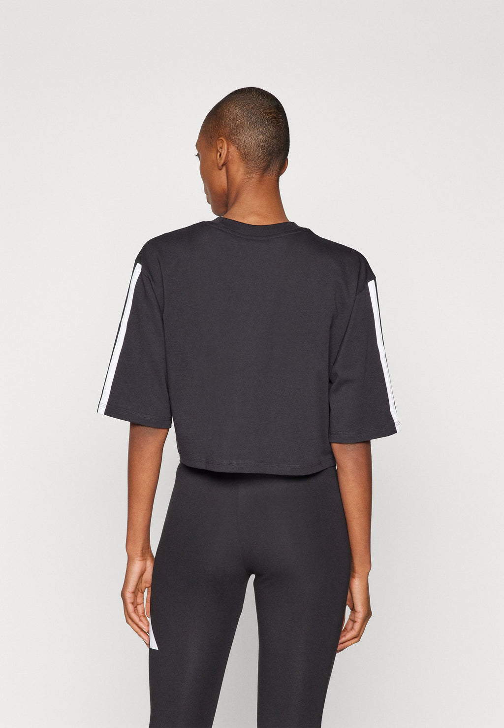 ESSENTIALS 3 STRIPES LOOSE - Print T-shirt - black/white