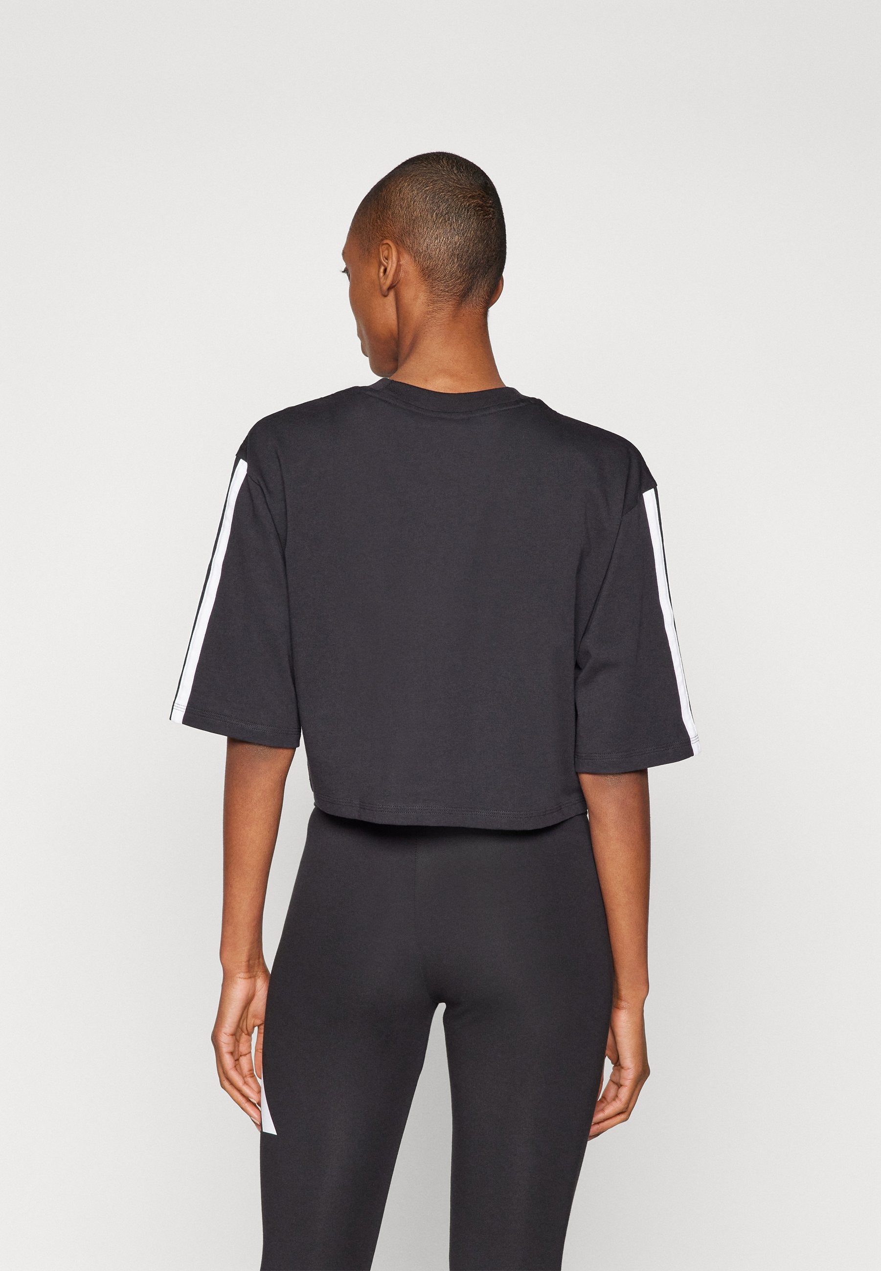 ESSENTIALS 3 STRIPES LOOSE - Print T-shirt - black/white