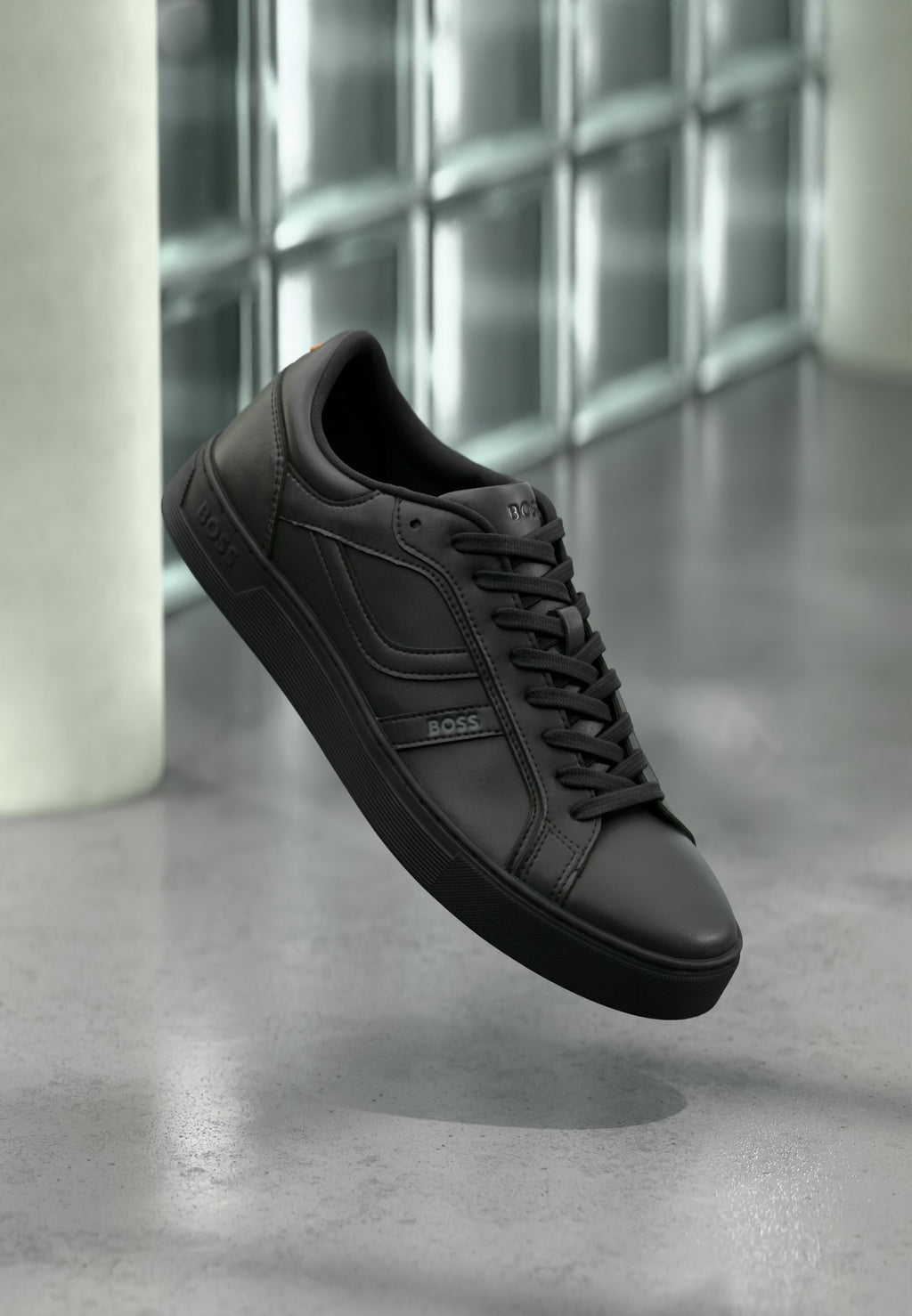 Trainers - black