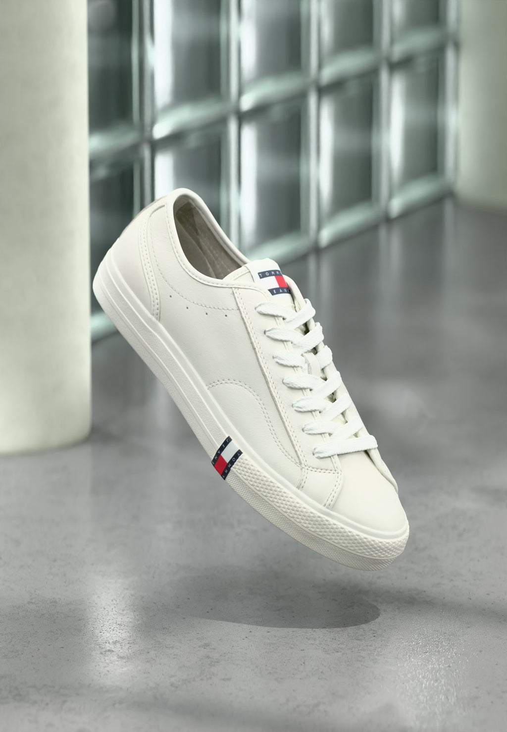 ARCHIVE FLAG STRIPE LEATHER TRAINERS - Trainers - ecru