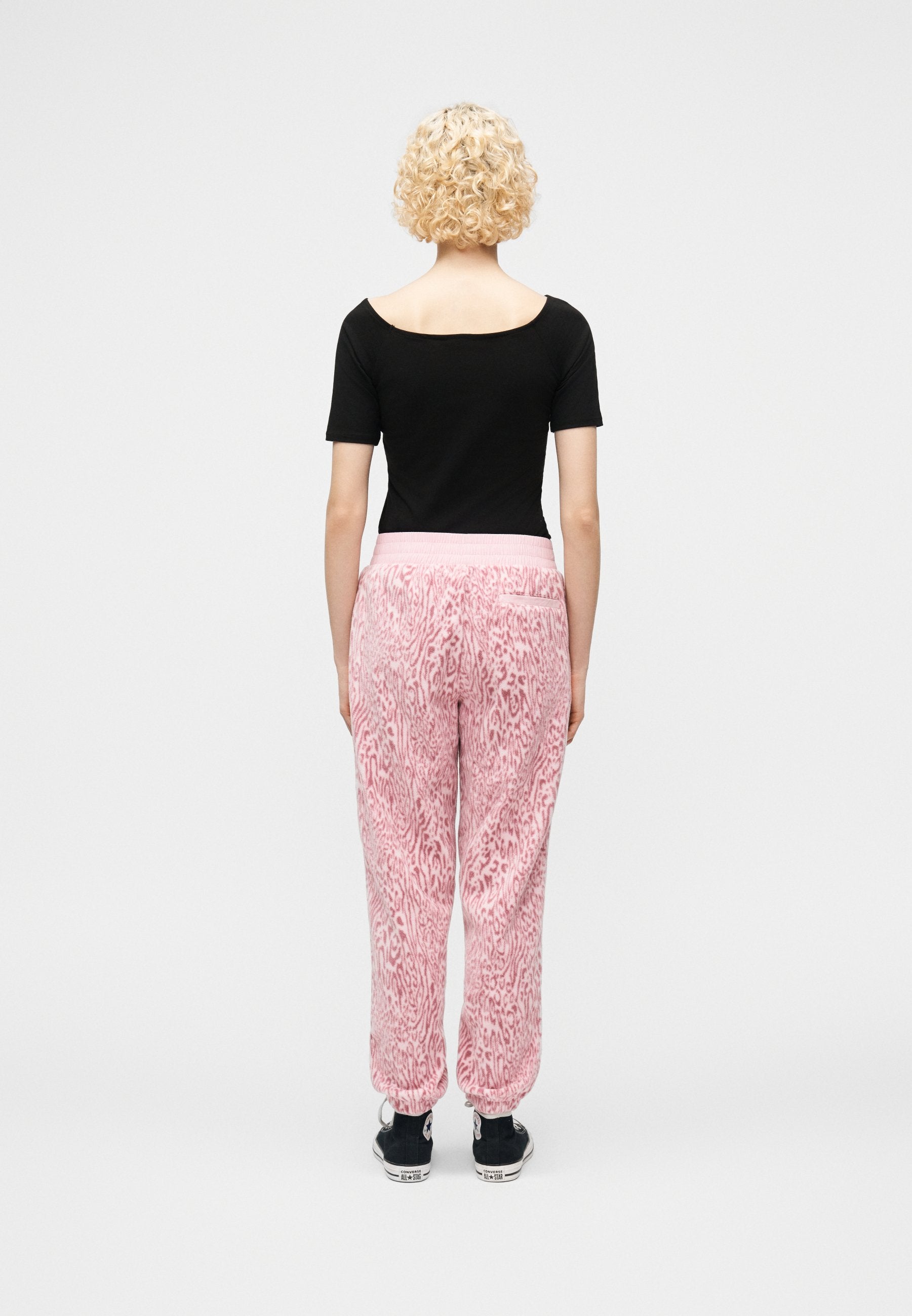 WINTERIZED JOGGER - Tracksuit bottoms - pink frosting