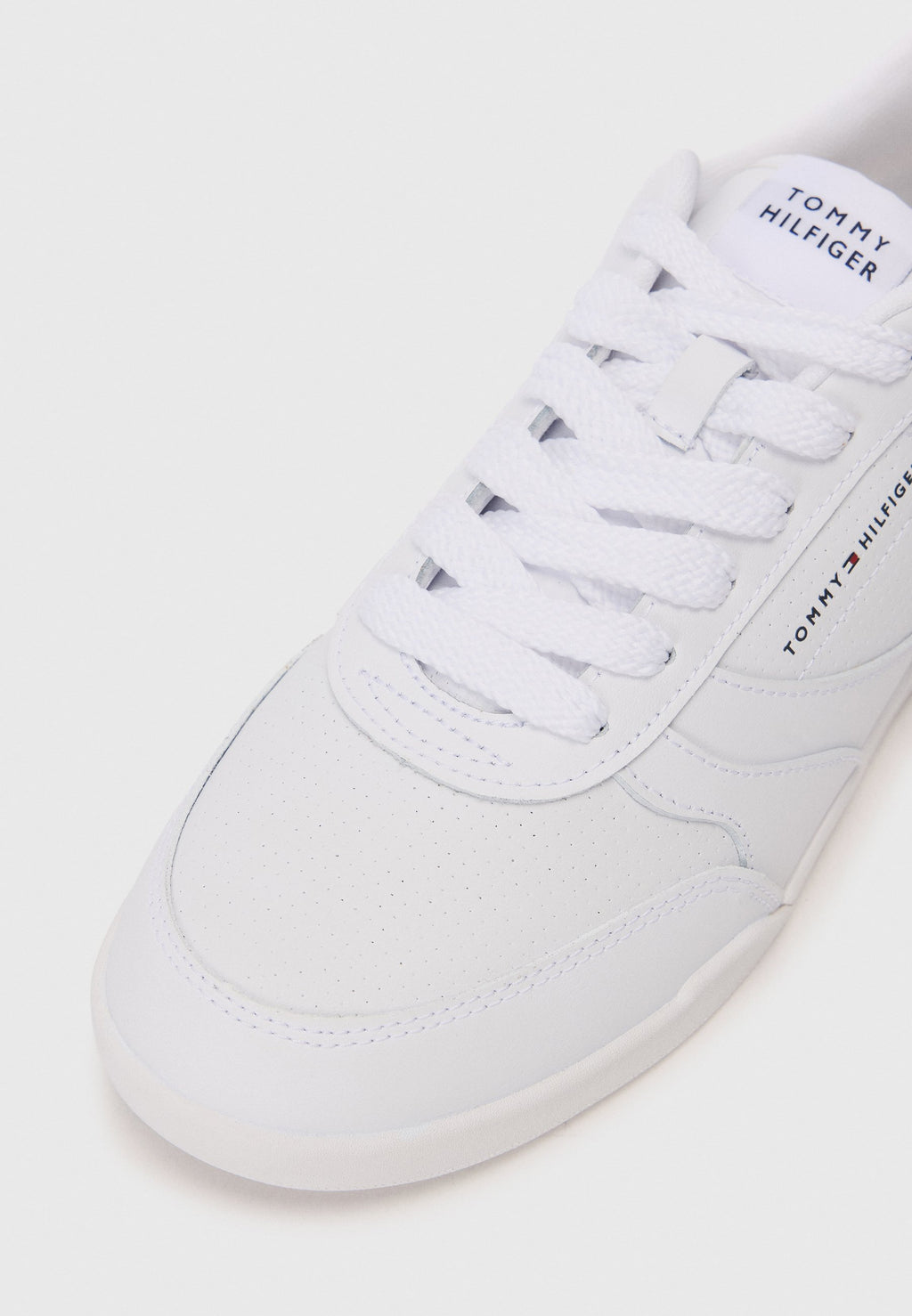 BASKETS À SEMELLE CUP ET LOGO EN CREUX EN CUIR - Baskets - blanc