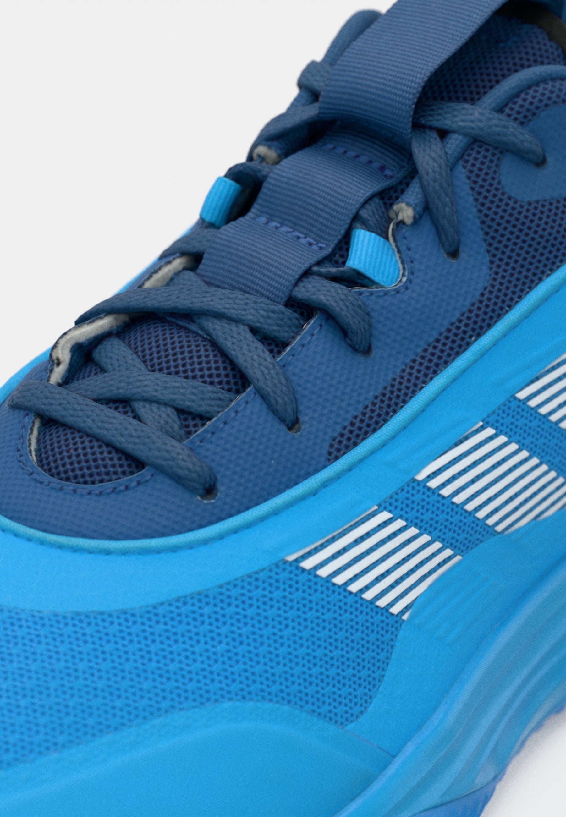 OWNTHEGAME 3.0 UNISEX - Basketball shoes - lucid aquamarine/footwear white/dusky petrol