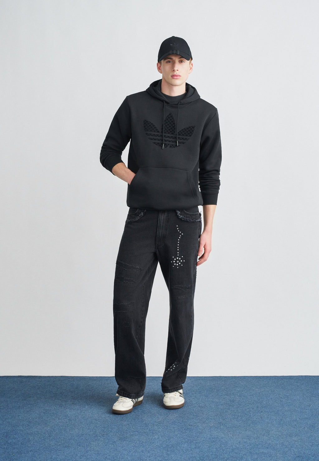 MONOGRAM - Hoodie - black