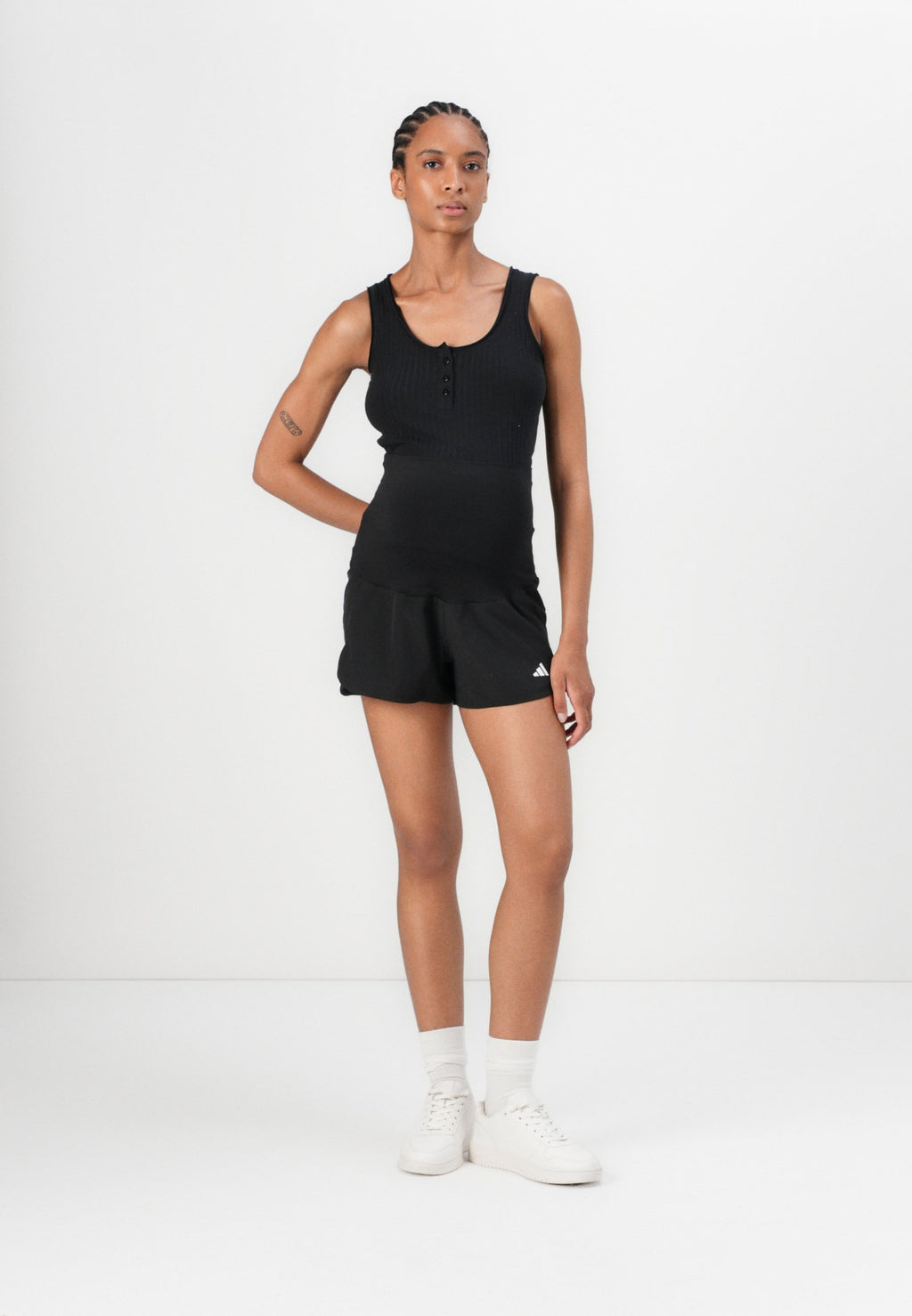 PACER WOVEN STRETCH TRAINING MATERNITY - Sports shorts - black/carbon