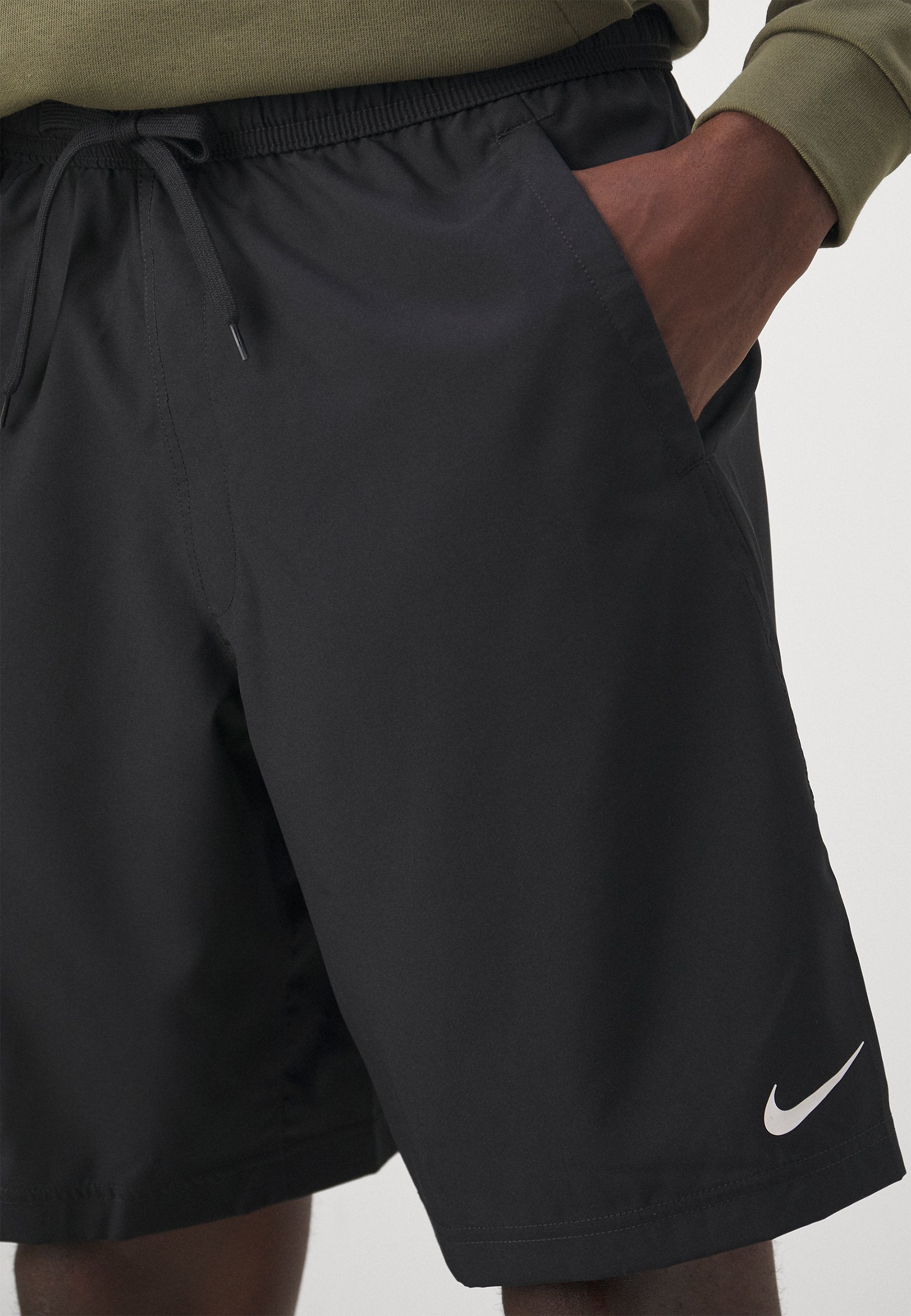 M NK DF FORM 9IN UL SHORT - Sports shorts - black/white