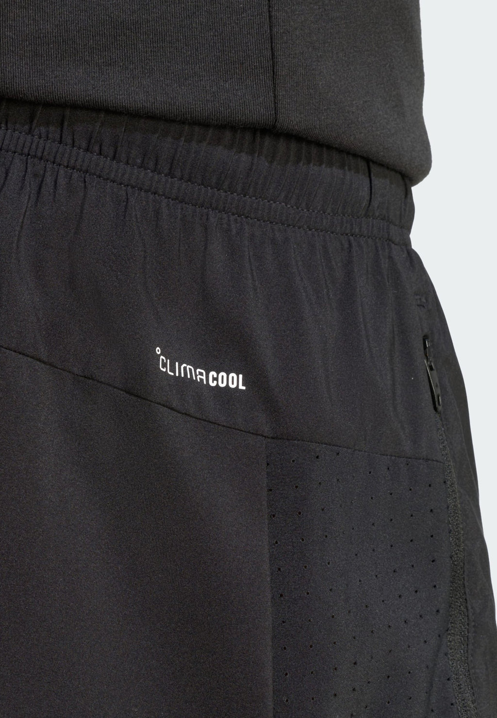 WORKOUT ESSENTIALS BASE WOVEN - Sports shorts - black