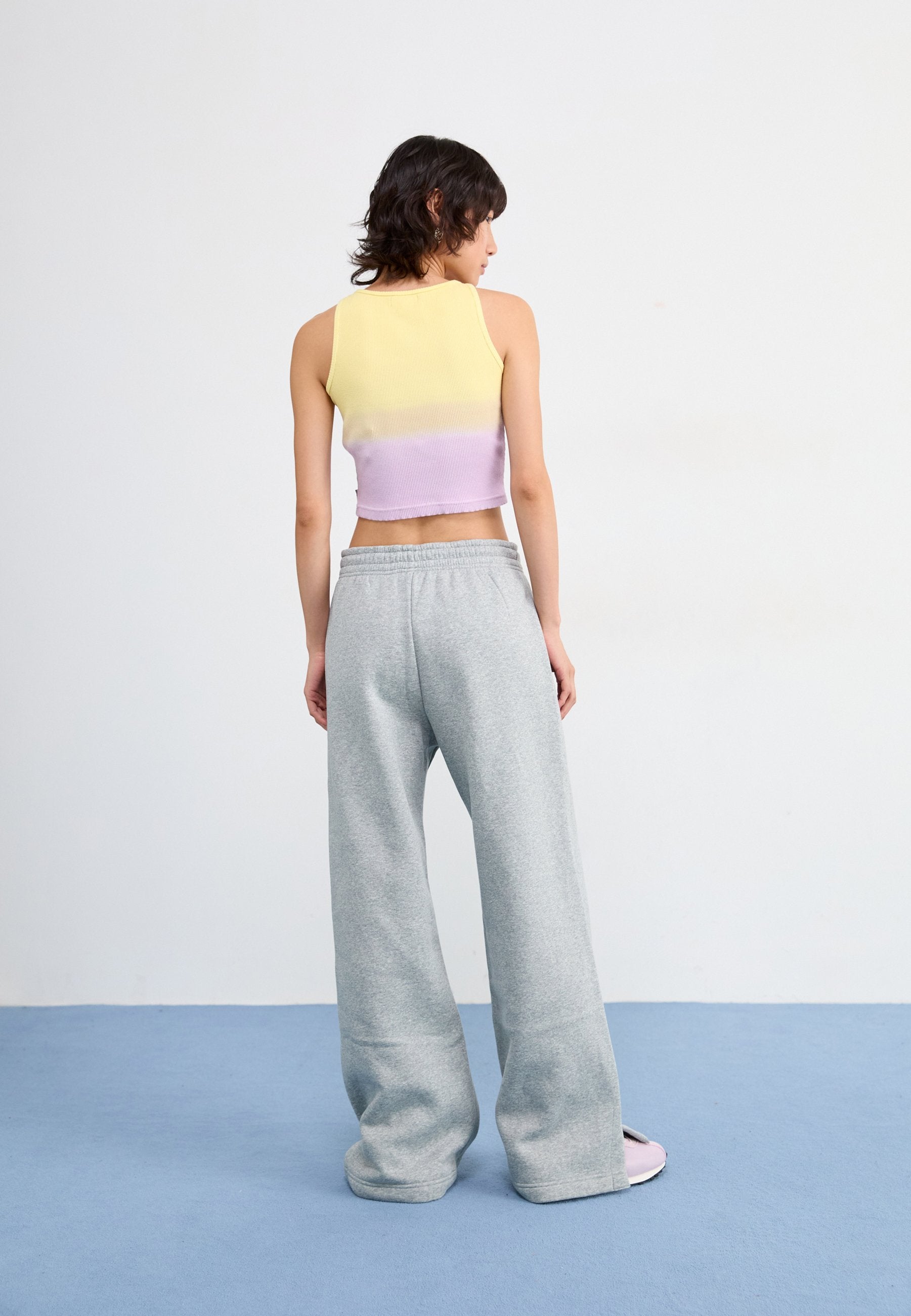 W NSW PHNX FLC HR PANT WIDE 2 - Tracksuit bottoms - grey heather