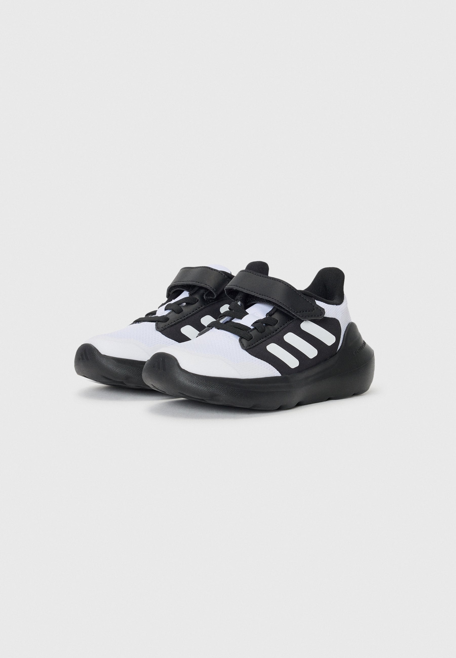 TENSAUR RUN 3.0 UNISEX - Chaussures de running sur route - core black/ftwr white