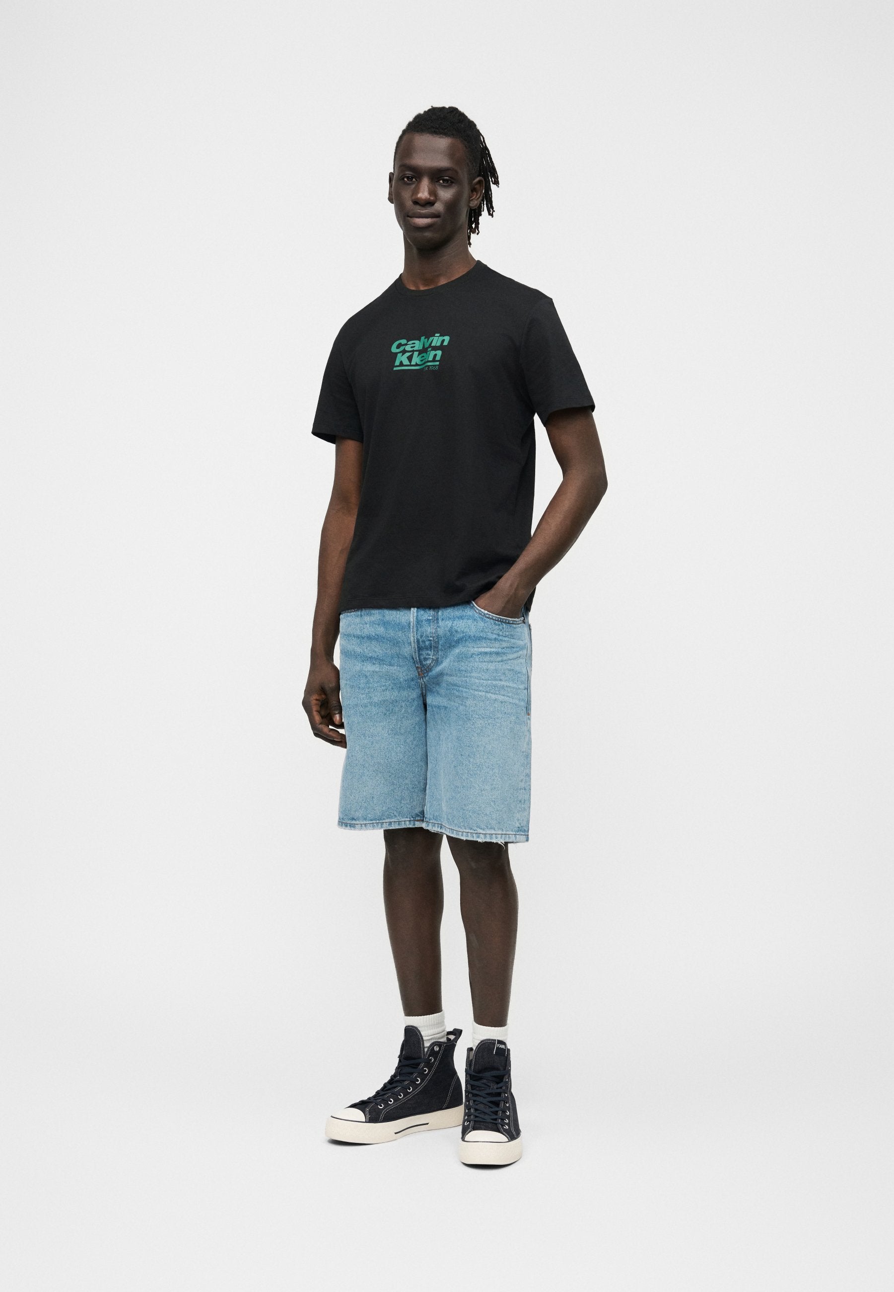 WHOLESALE GRAPHICS - Print T-shirt - black