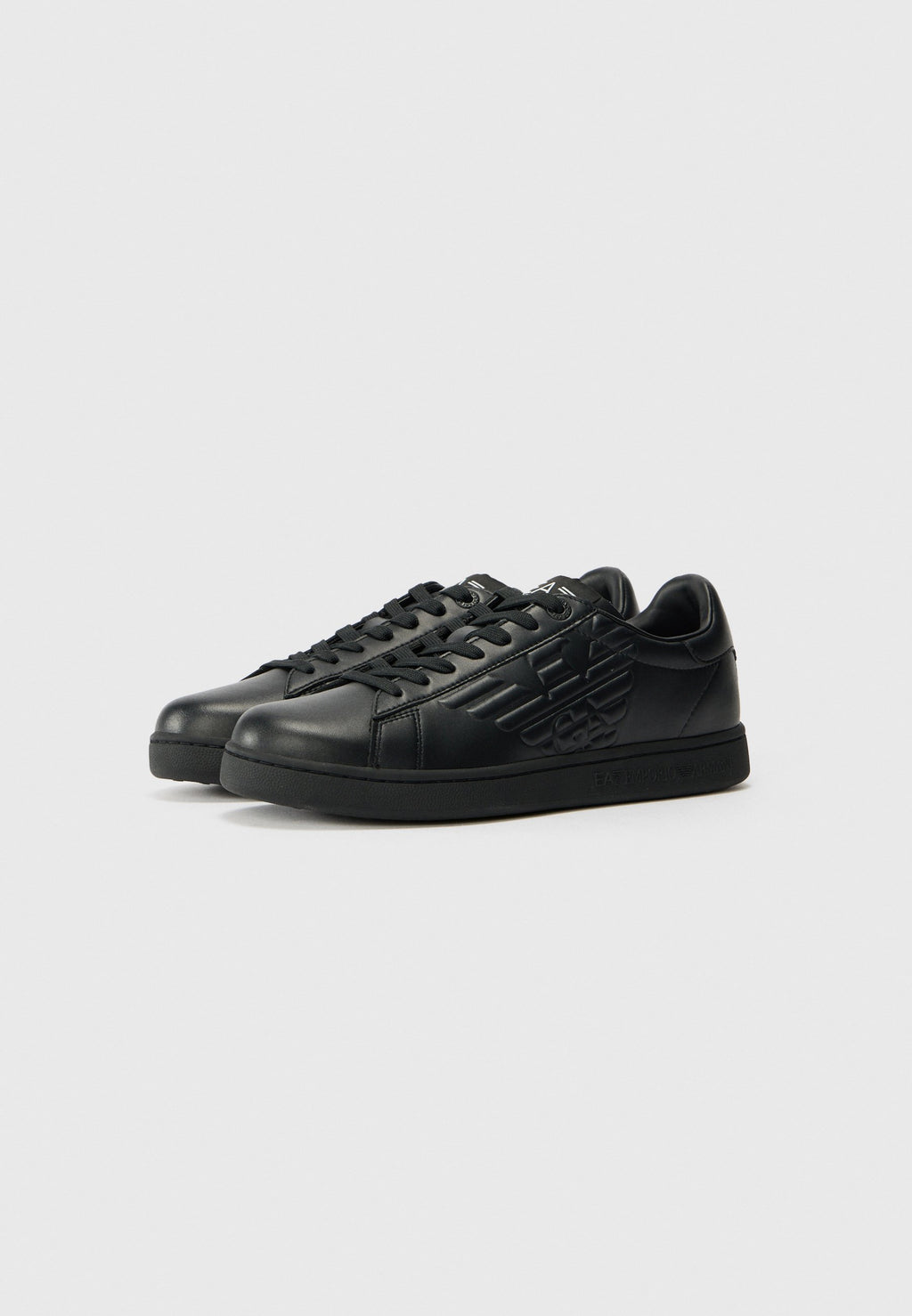 Trainers - triple black