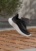 LIGHT RUN - Trainers - black/bright white