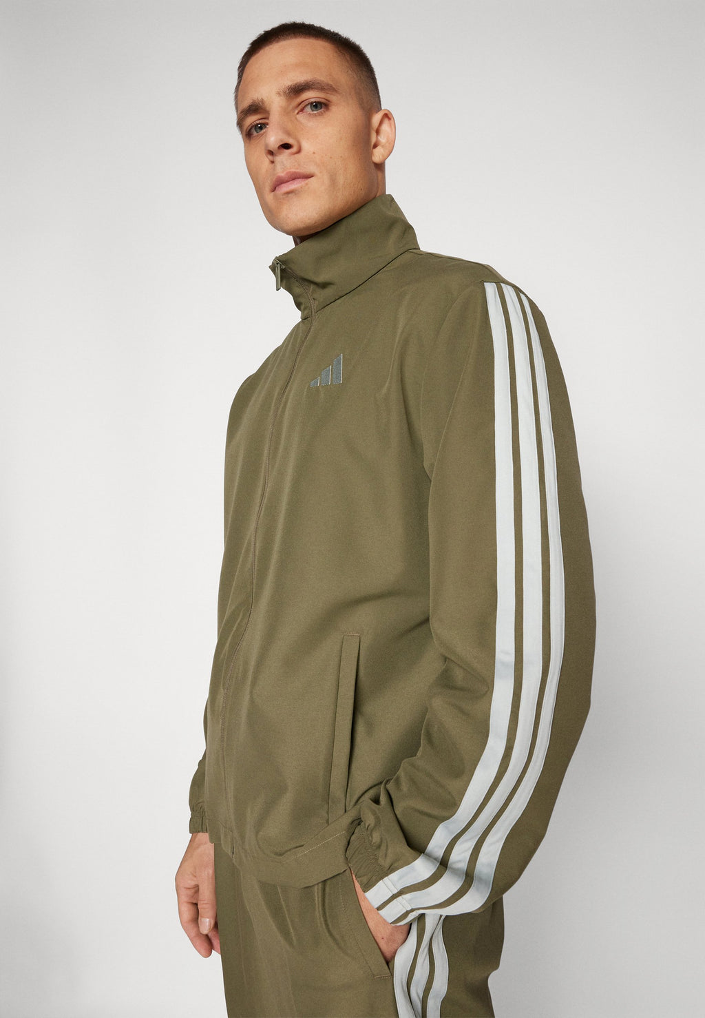 SET - Tracksuit - olive strata