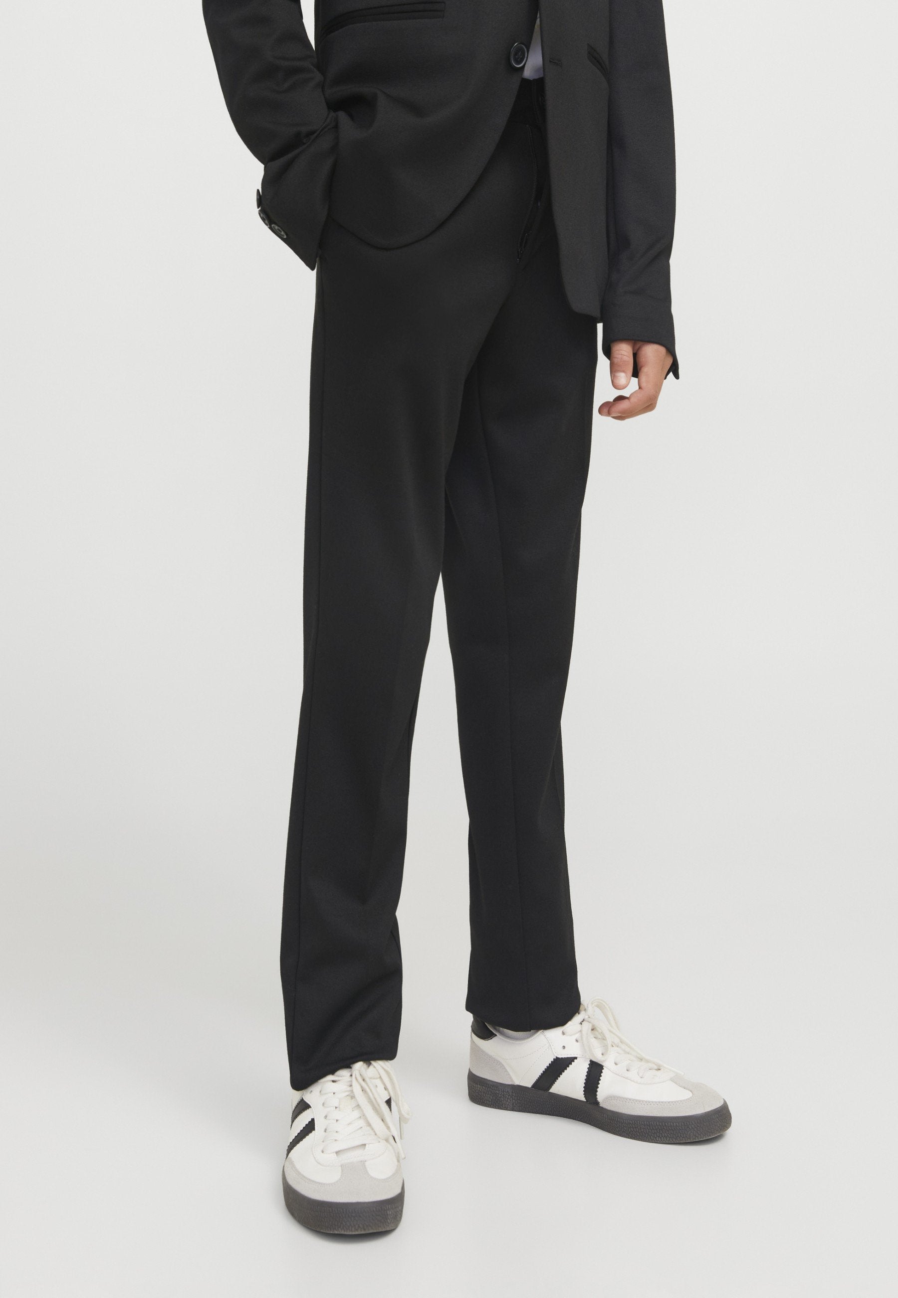 JJEJAXON - Trousers - black