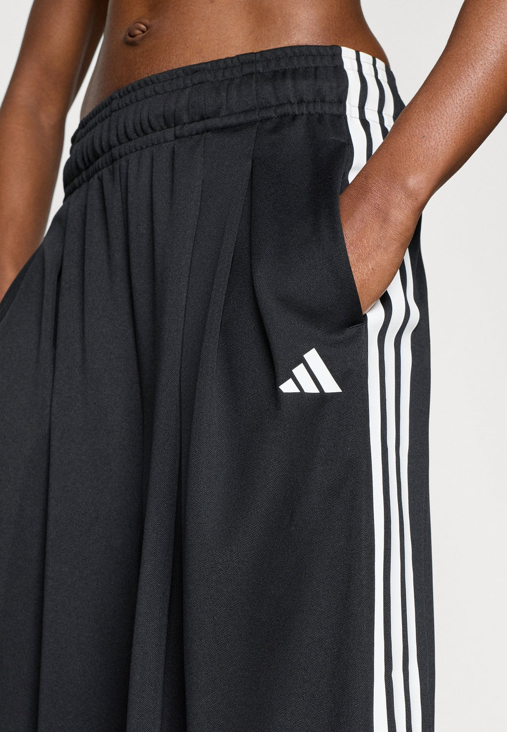 TIRO 3 STRIPES PLEATED - Tracksuit bottoms - black
