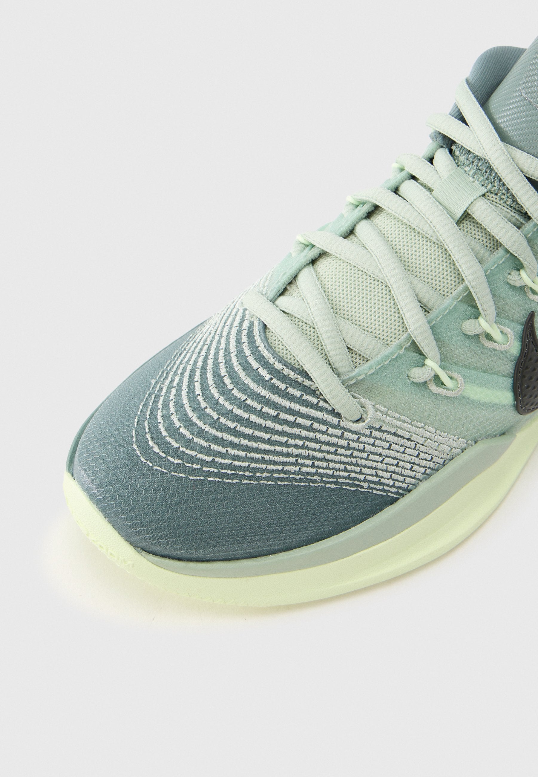 SABRINA 3 UNISEX - Basketball shoes - clay green/sequoia/seafoam/volt tint