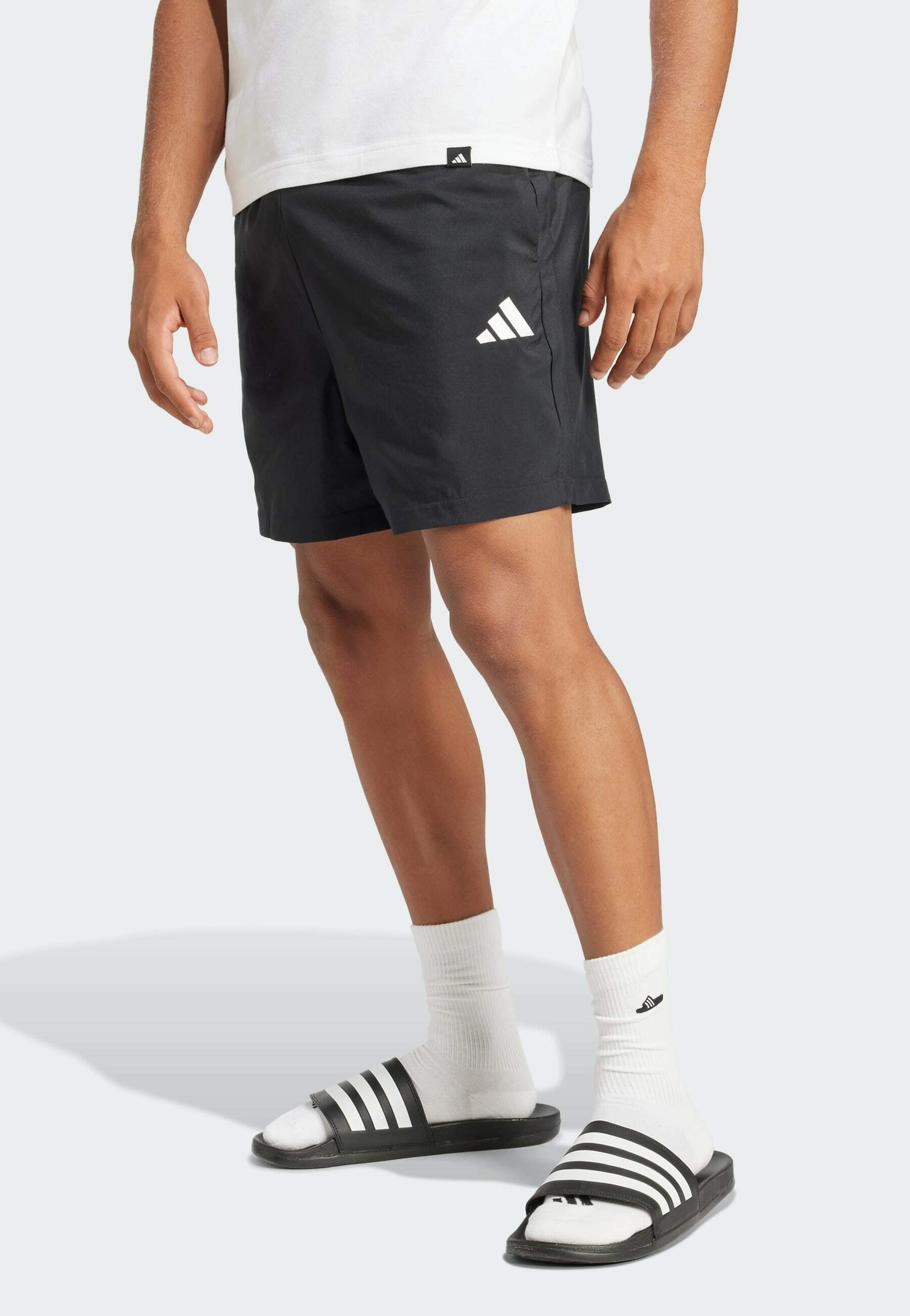 ESSENTIALS SMALL LOGO CHELSEA - Sports shorts - black white