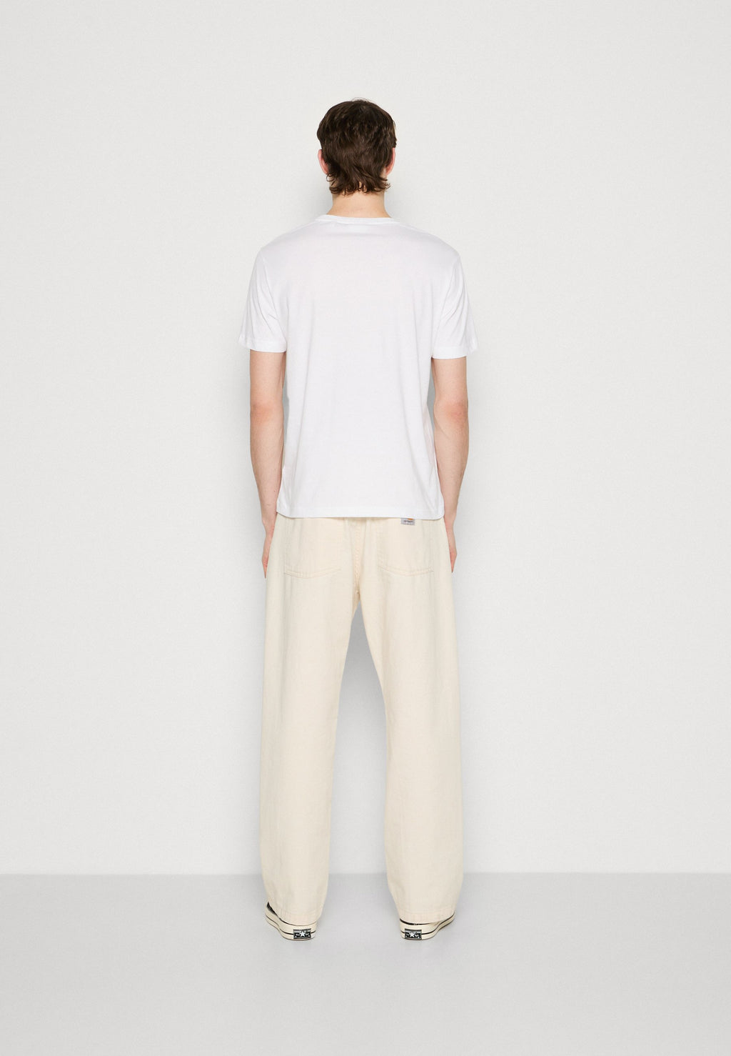PRINTED ARCHIVE SHIELD - Basic T-shirt - white