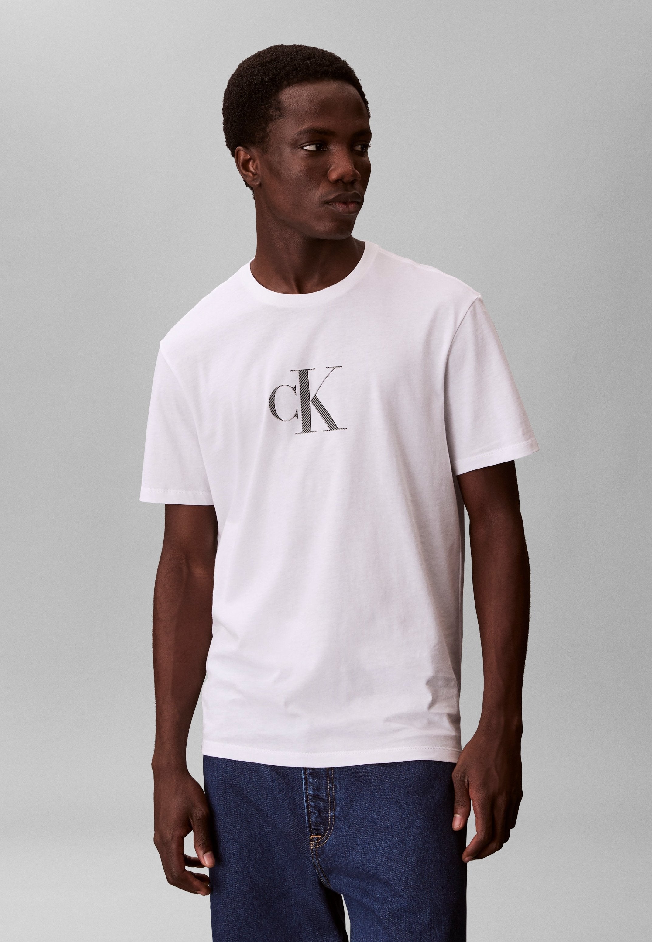 DISTRESS MONOGRAM GRAPHIC TEE - Print T-shirt - bright white