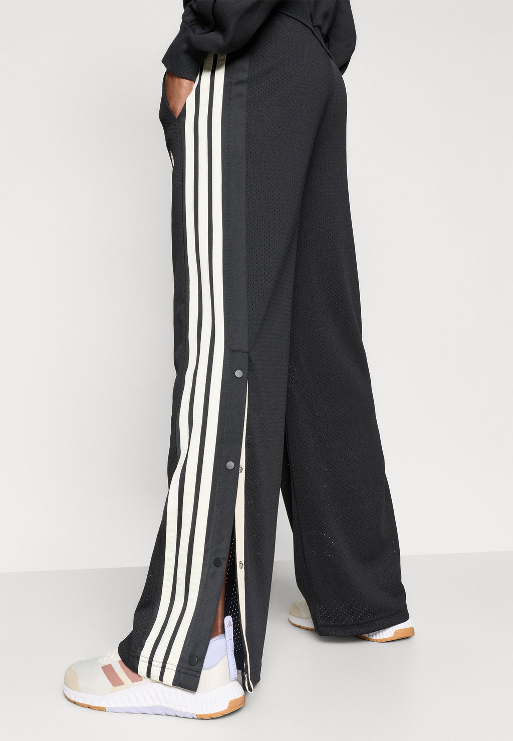 STADIUM MESH - Tracksuit bottoms - black/off white/crystal linen